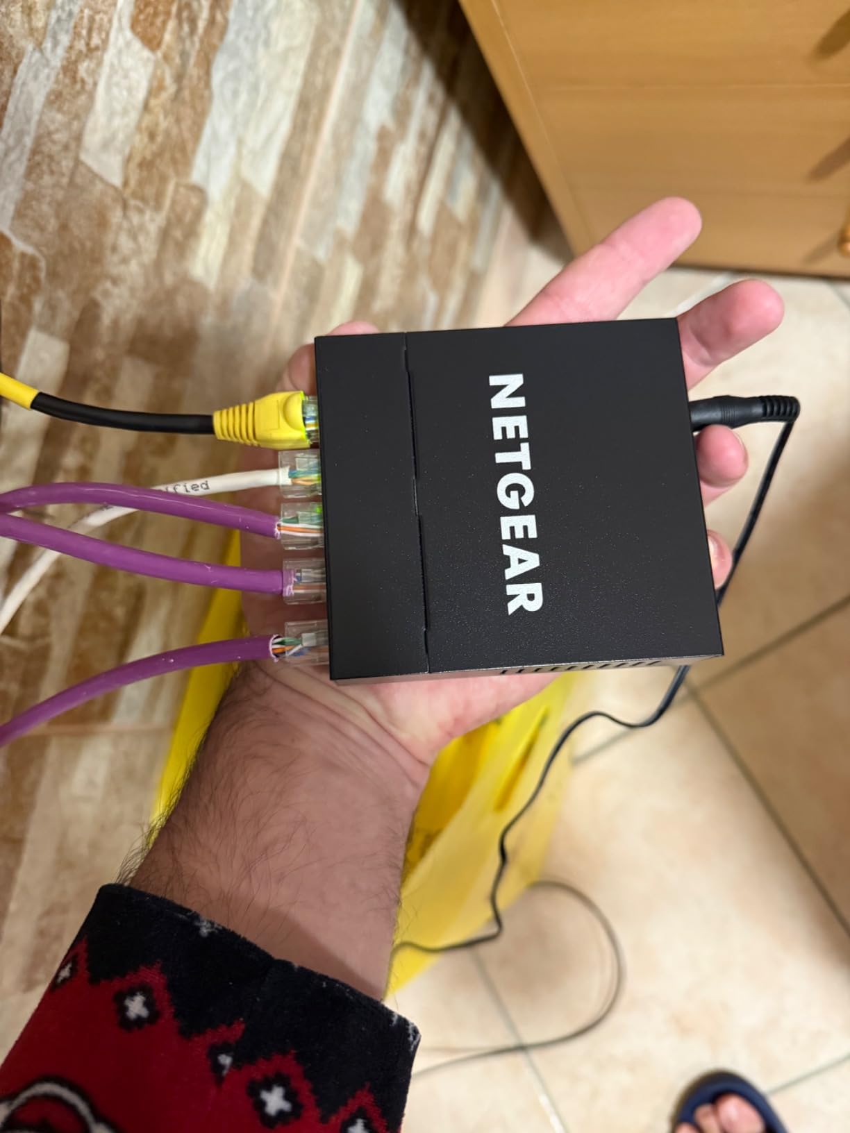 5-PORT Gigabit Ethernet Switch