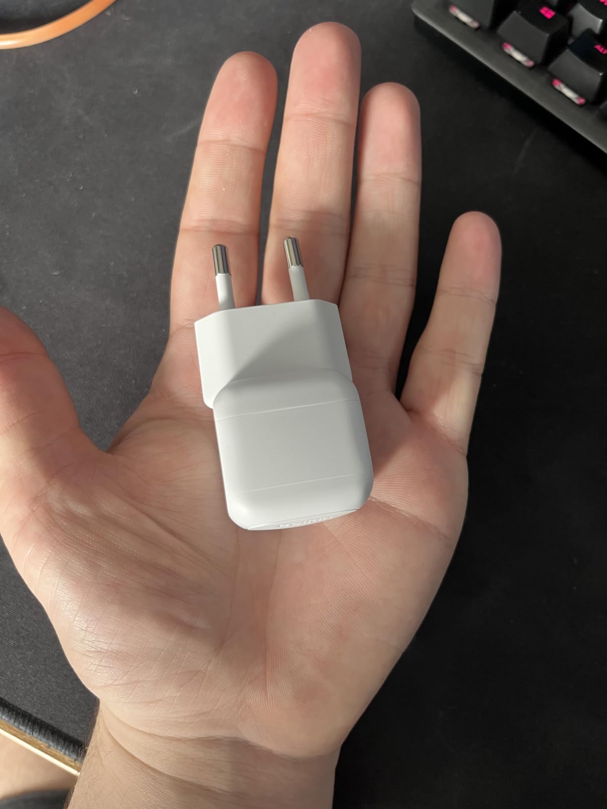 BELKIN 20W USB PD Wall Charger with PPS WHT