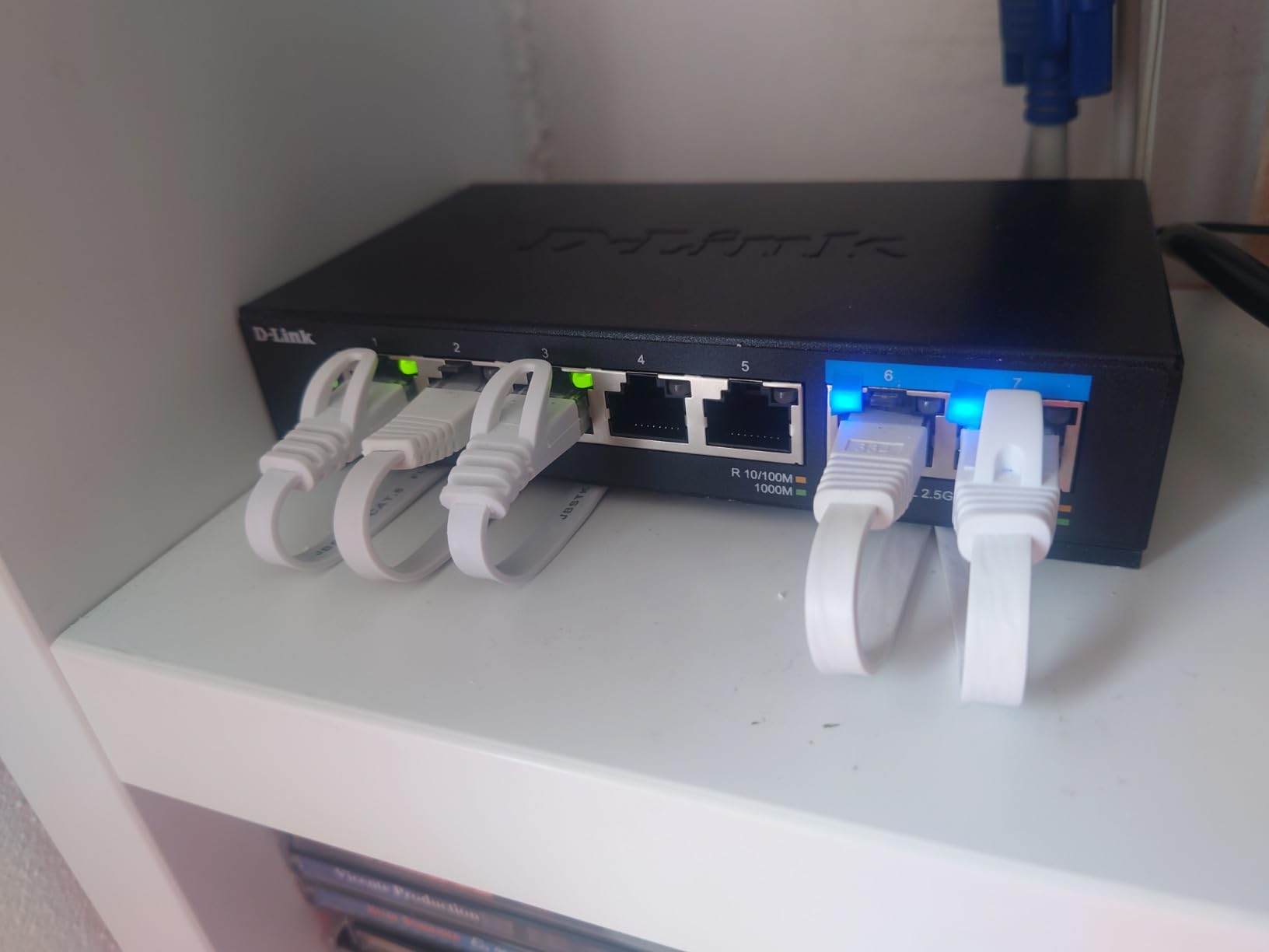 D-Link DMS-107 7-PORT MULTI-GIGABIT UNMANAGED SWITCH
