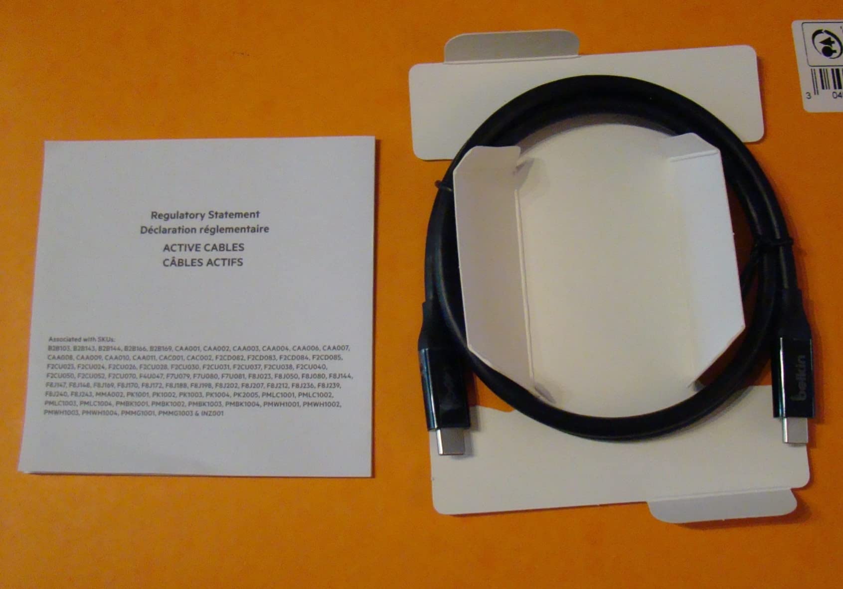 BELKIN Câble USB4 en 0.8m rétrocompatible USB3 100W