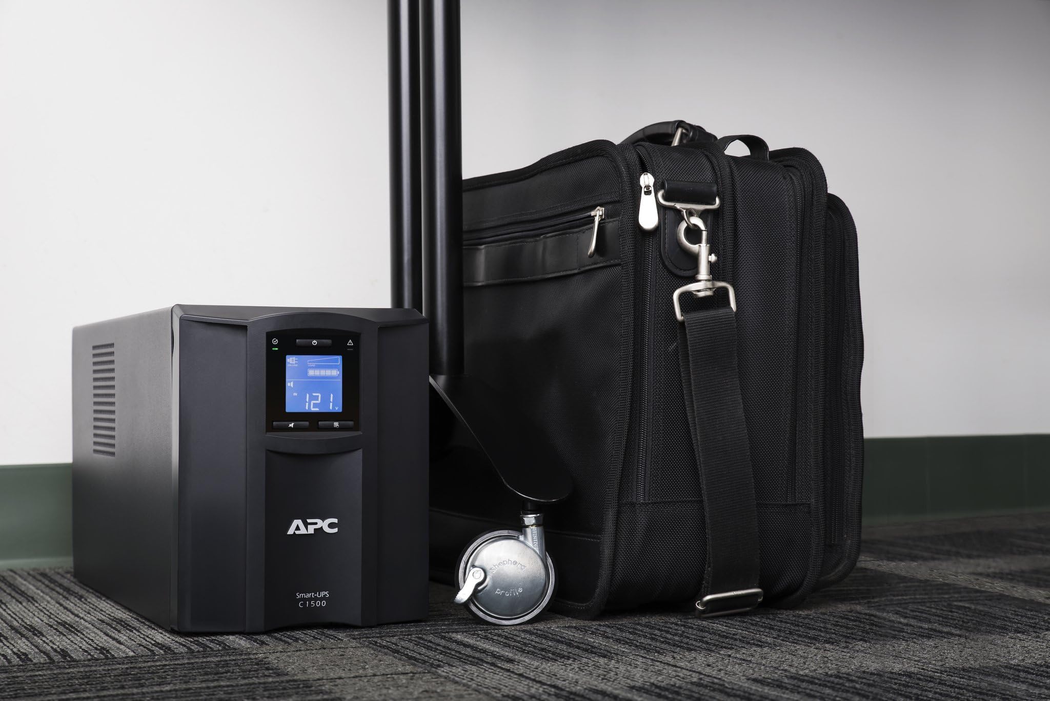 APC Smart-UPS C 1500VA LCD UPS AC 230V 900Watt 1500VA USB output connectors 8 Black with APC SmartConnect