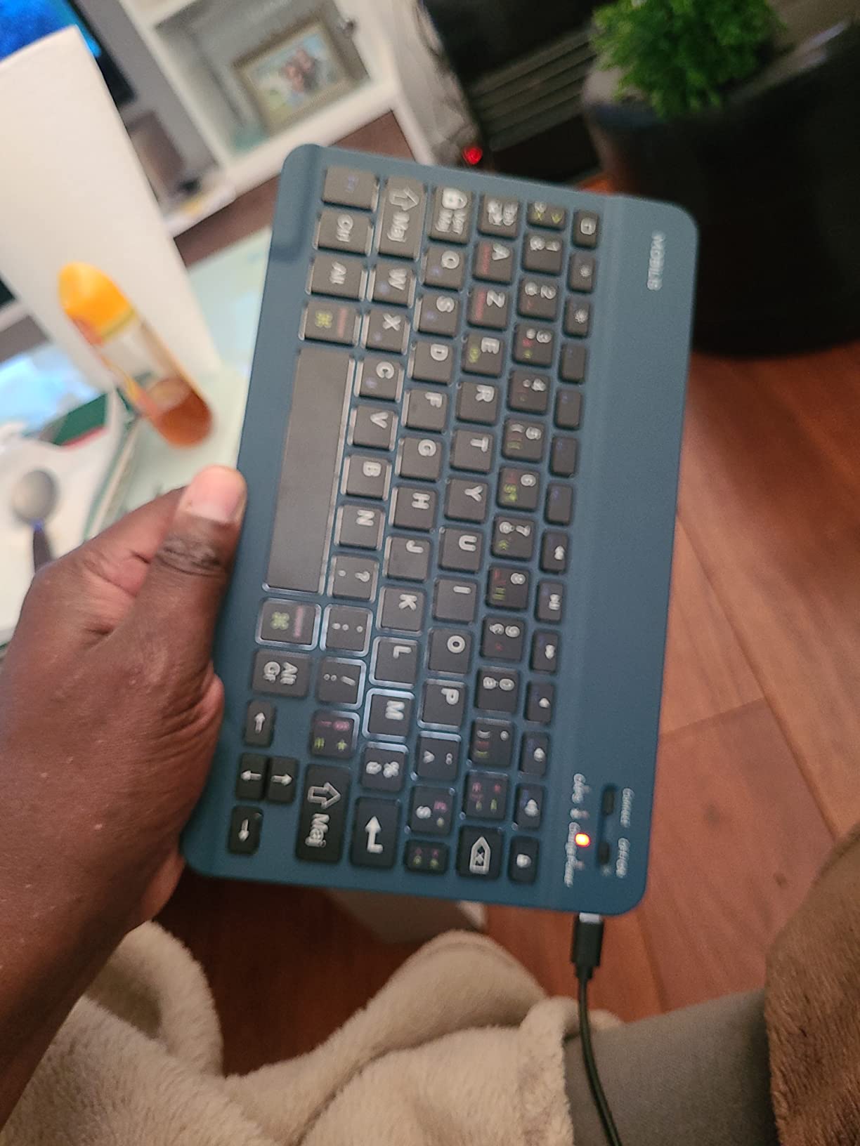 Universal French Bluetooth Keyboard Blue