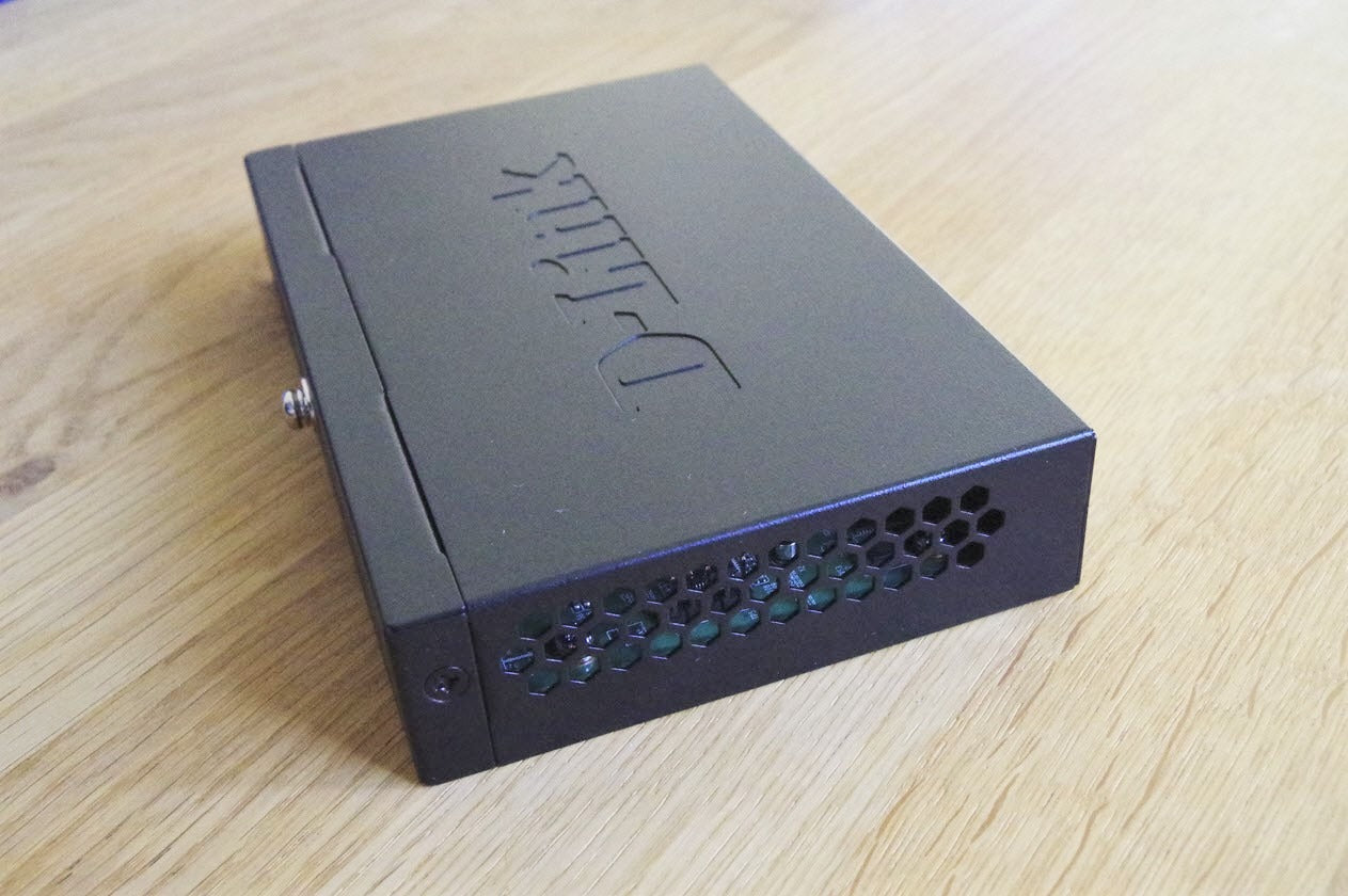 D-LINK 24-Port Layer2 PoE Gigabit Smart Switch 24x 10/100/1000Mbit/s TP RJ-45 Port of which 12 x PoE 802.3af/802.3at802.3x Flow