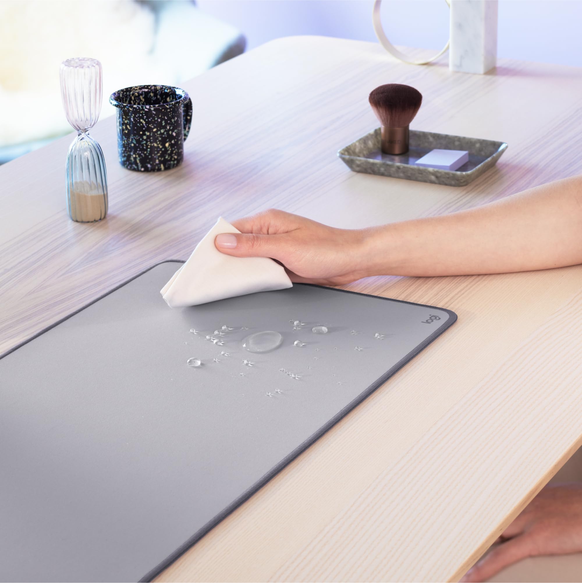 LOGITECH Desk Mat Studio Series Mouse pad mid grey