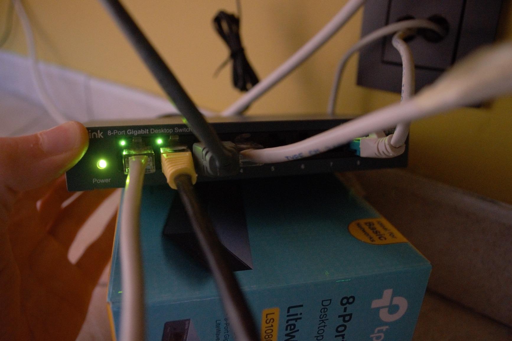 LS108G LiteWave 8-Port GB Desktop Switch