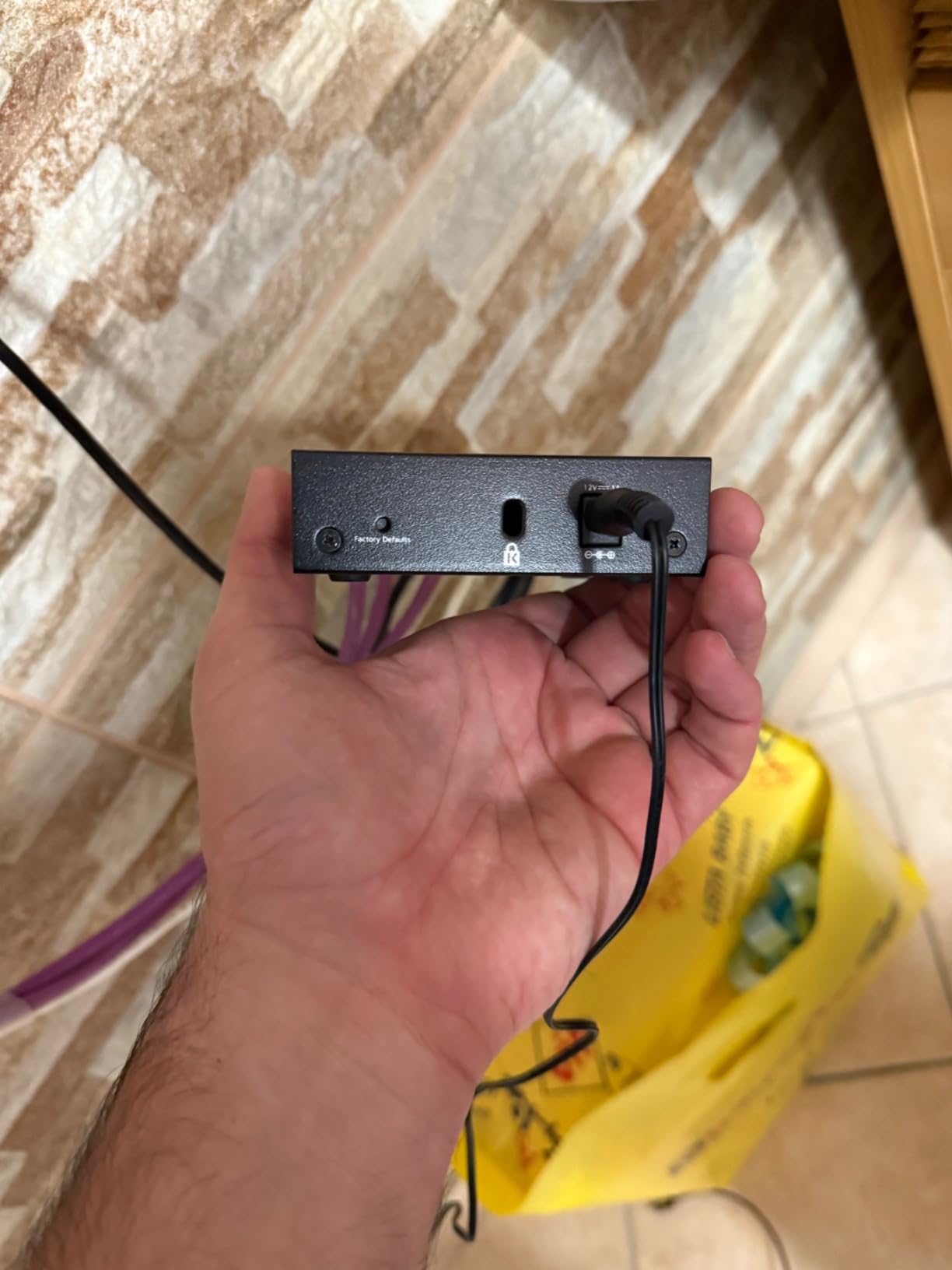 5-PORT Gigabit Ethernet Switch