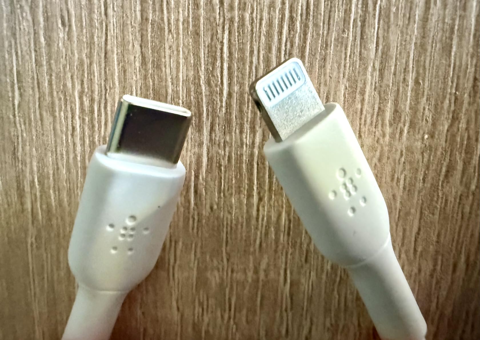 BELKIN 30W USB PD Wall Charger with PPS WHT w/1m C-LTG