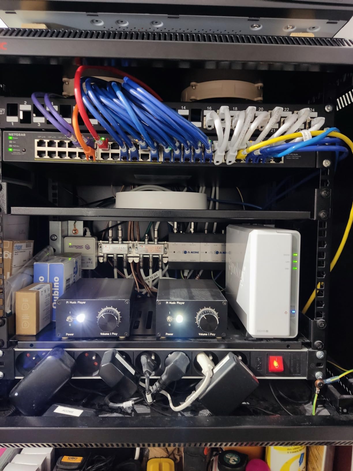 16Port GBPoE+Unmnged Switch 115W+FlexPoE