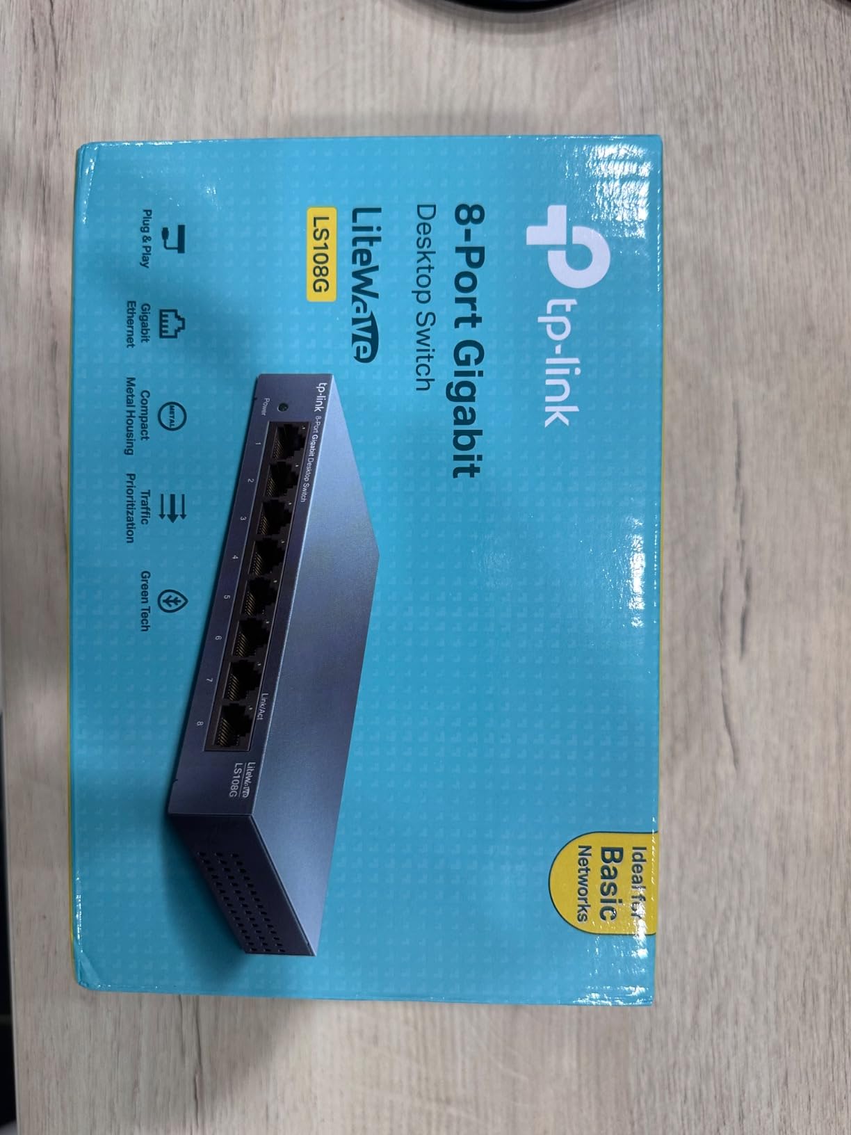 LS108G LiteWave 8-Port GB Desktop Switch