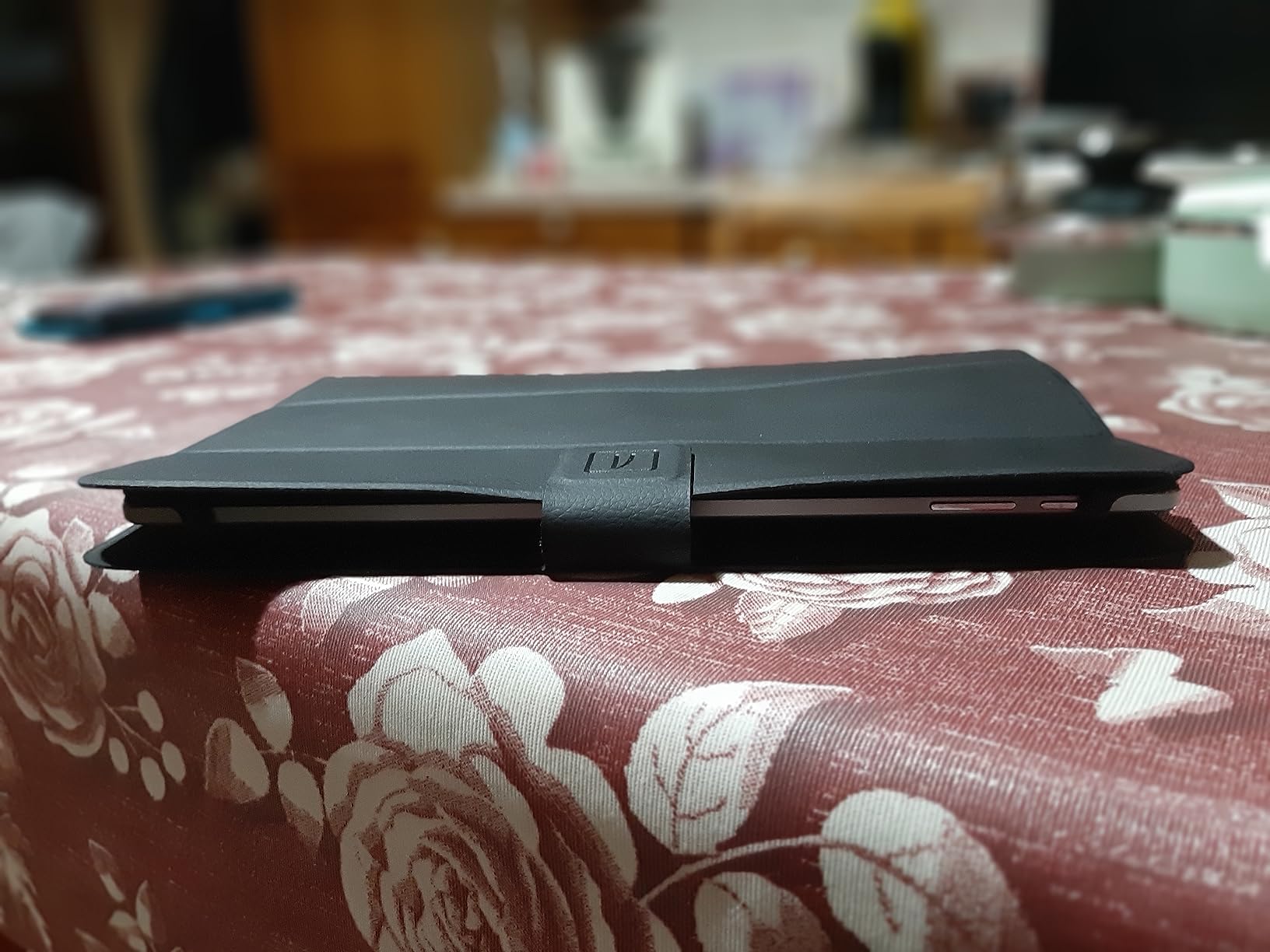 Tucano, Facile étui universel pour tablettes jusqu à 11 noir