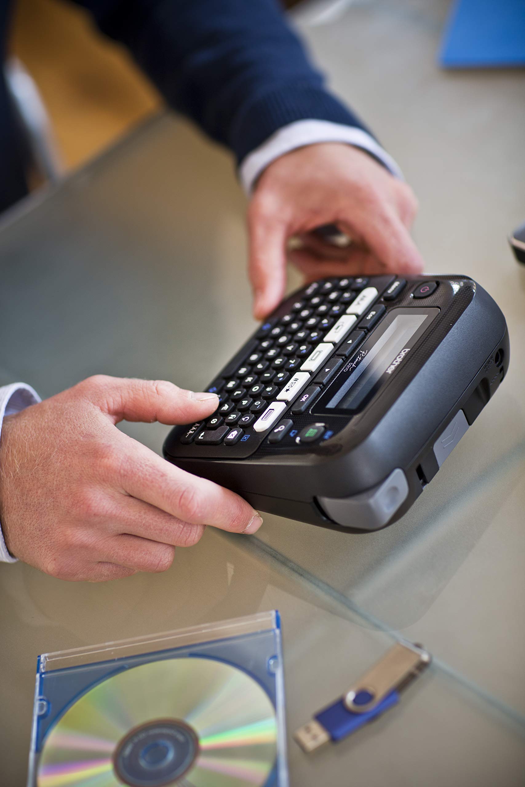 BROTHER Etiqueteuse bureautique PT-D210 clavier AZERTY
