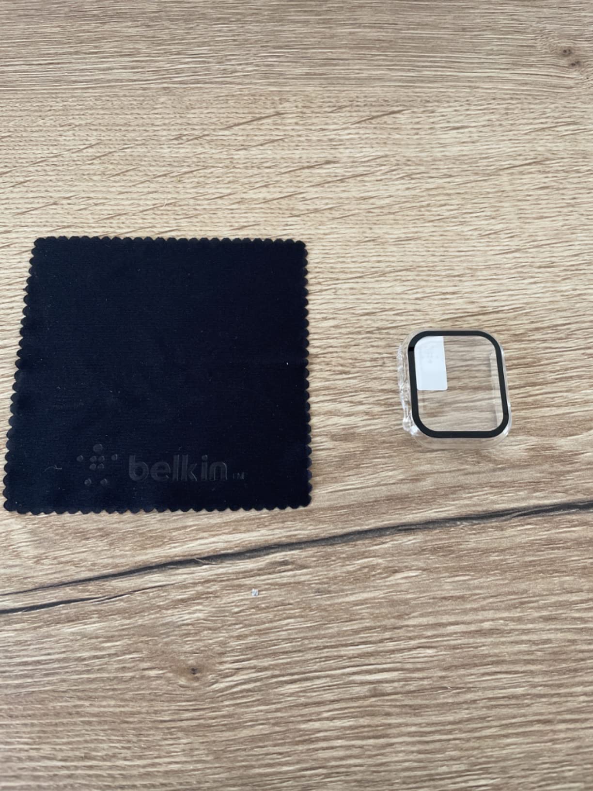 BELKIN TemperedCurve Bumper Screen Protector - Series 4-9/SE - CL 40/41mm