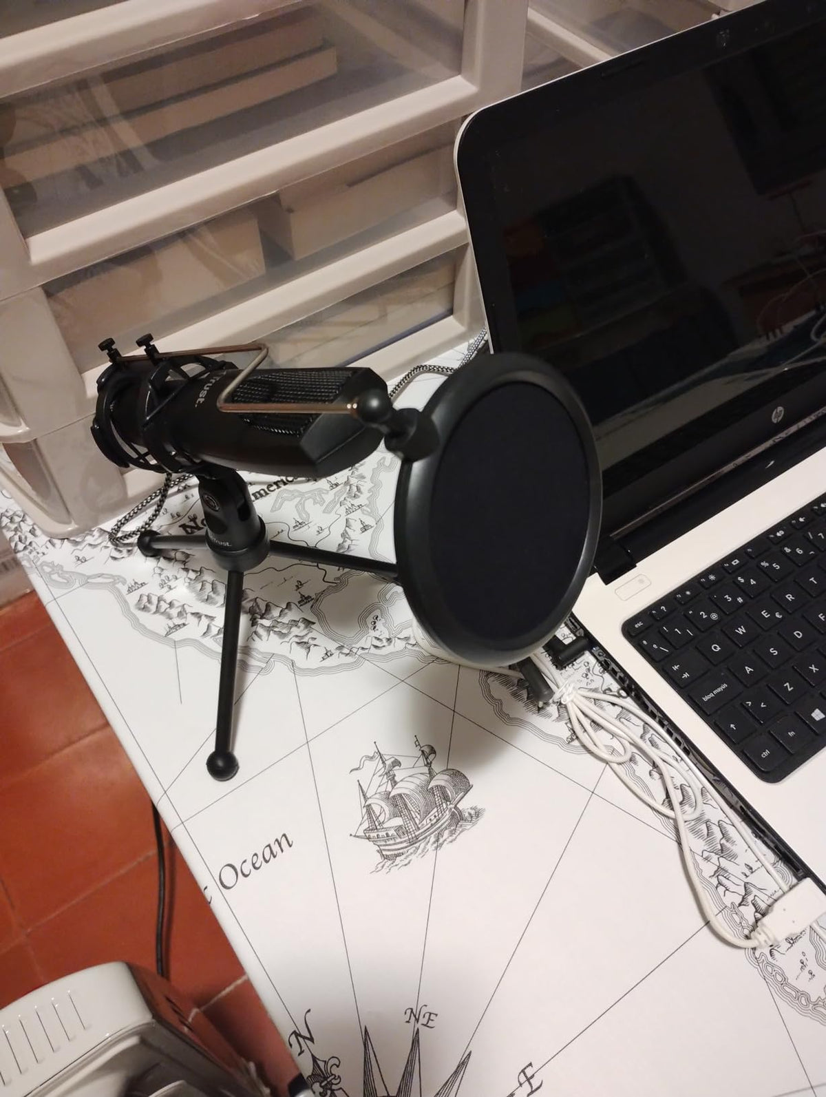 TRUST Microphone streaming MANTIS - GXT232