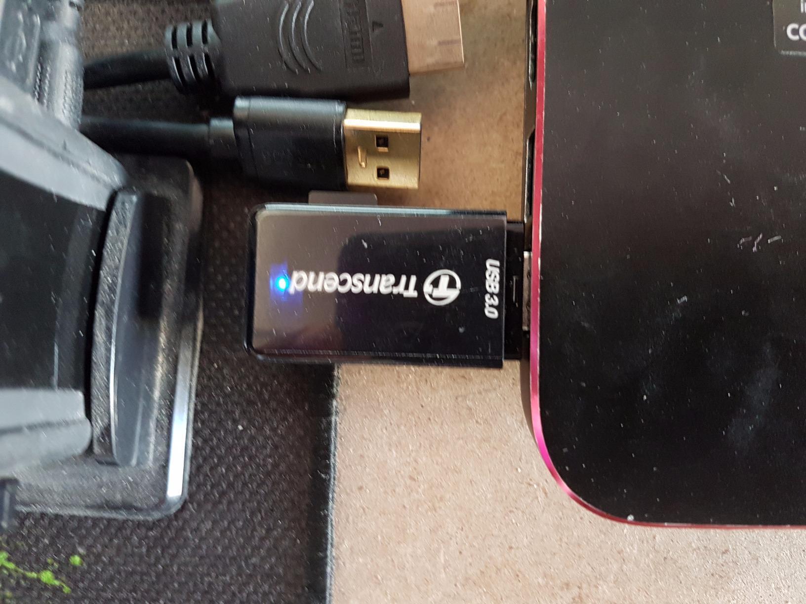 TRANSCEND TS-RDF5R Transcend card reader USB 3.1 Gen 1 SD/microSD pink