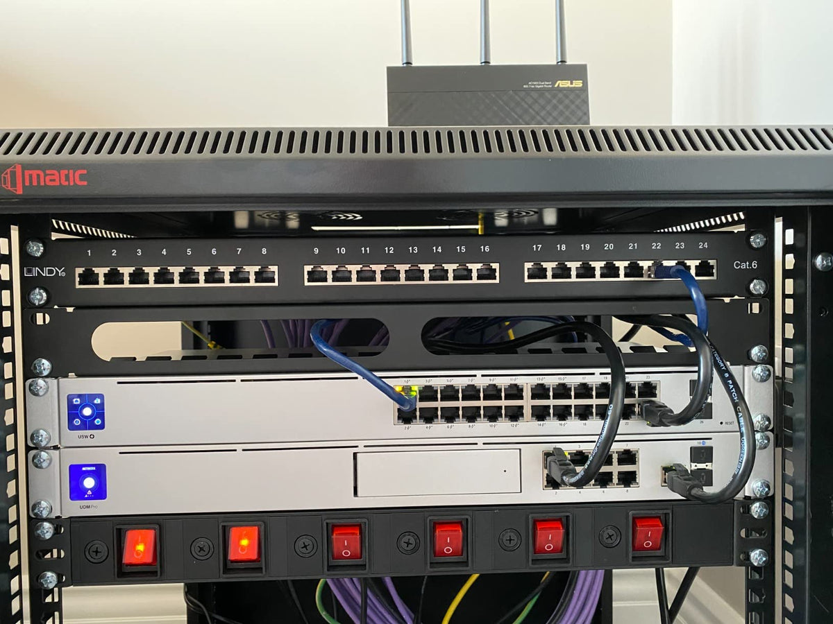 LINDY Cat.6 Patchpanel 24p STP 1U black