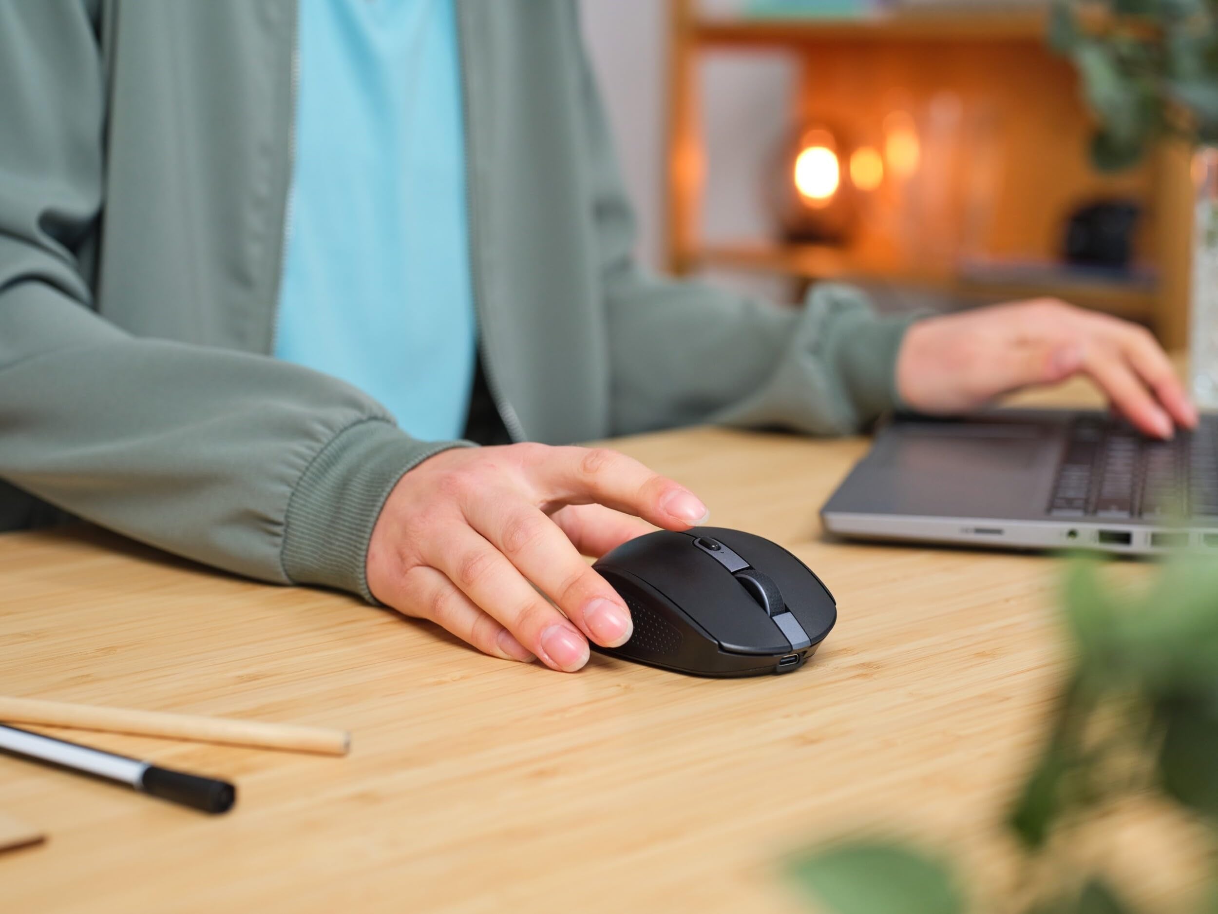 TRUST Souris sans fil OZAA Compact multi-connexion - Noire