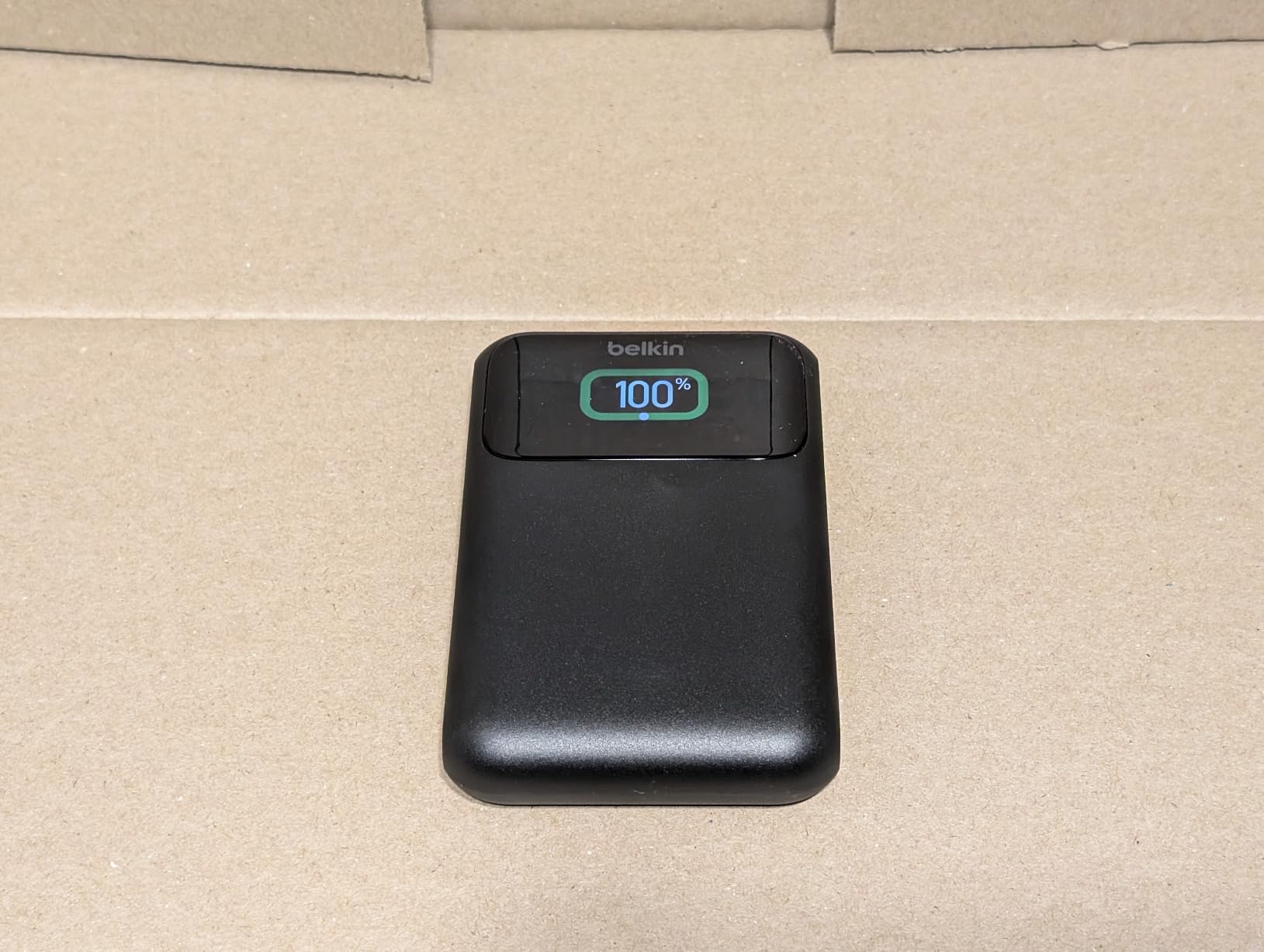 BELKIN 20k 65w Laptop Powerbank Digital display