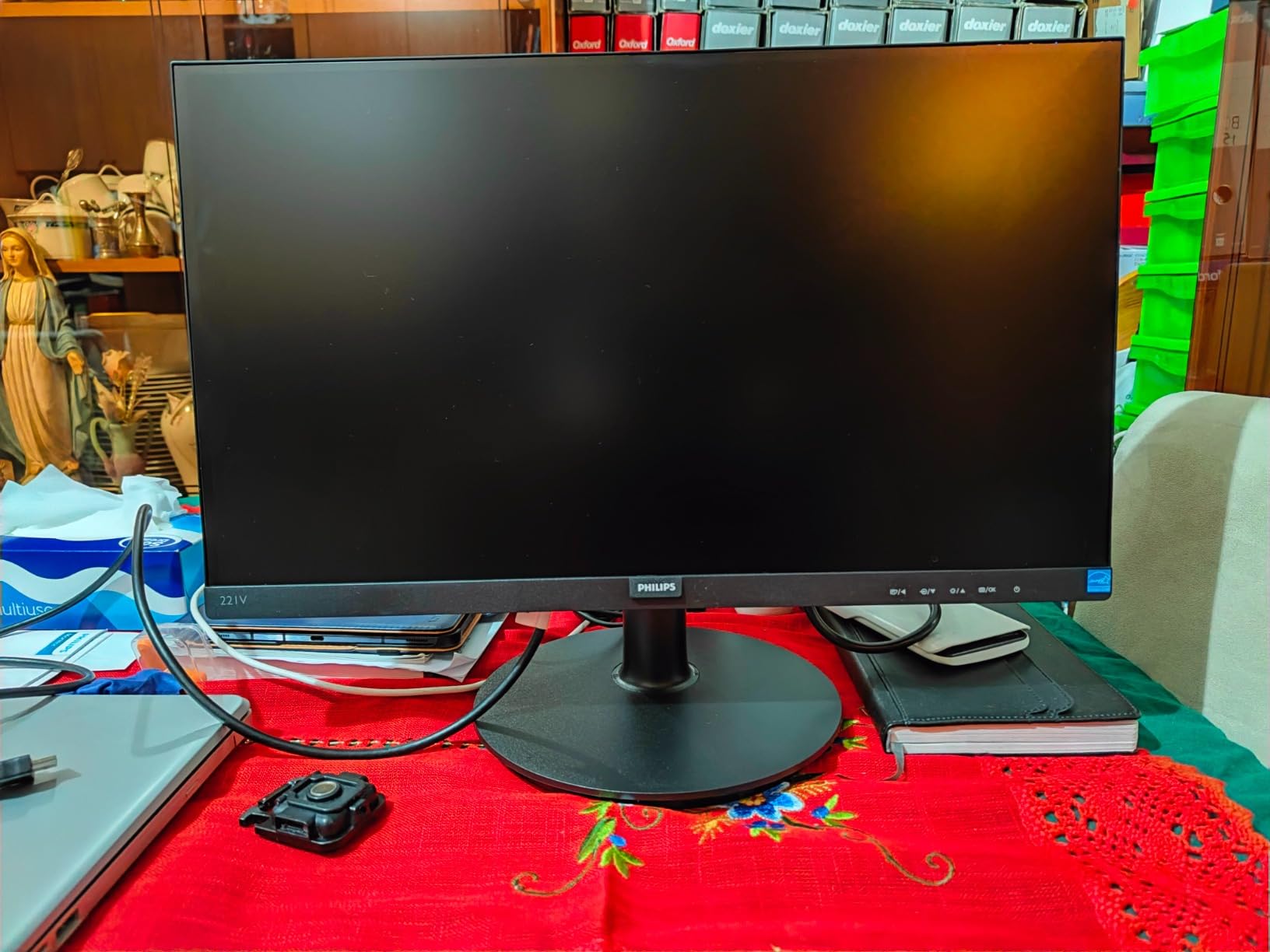 PHILIPS 221V8/00 Ã‰cran LED - 22''- 1920 x 1080 Full HD (1080p) @ 75 Hz - VA - 200 cd/mÂ² - 4000:1 - 4 ms - HDMI, VGA