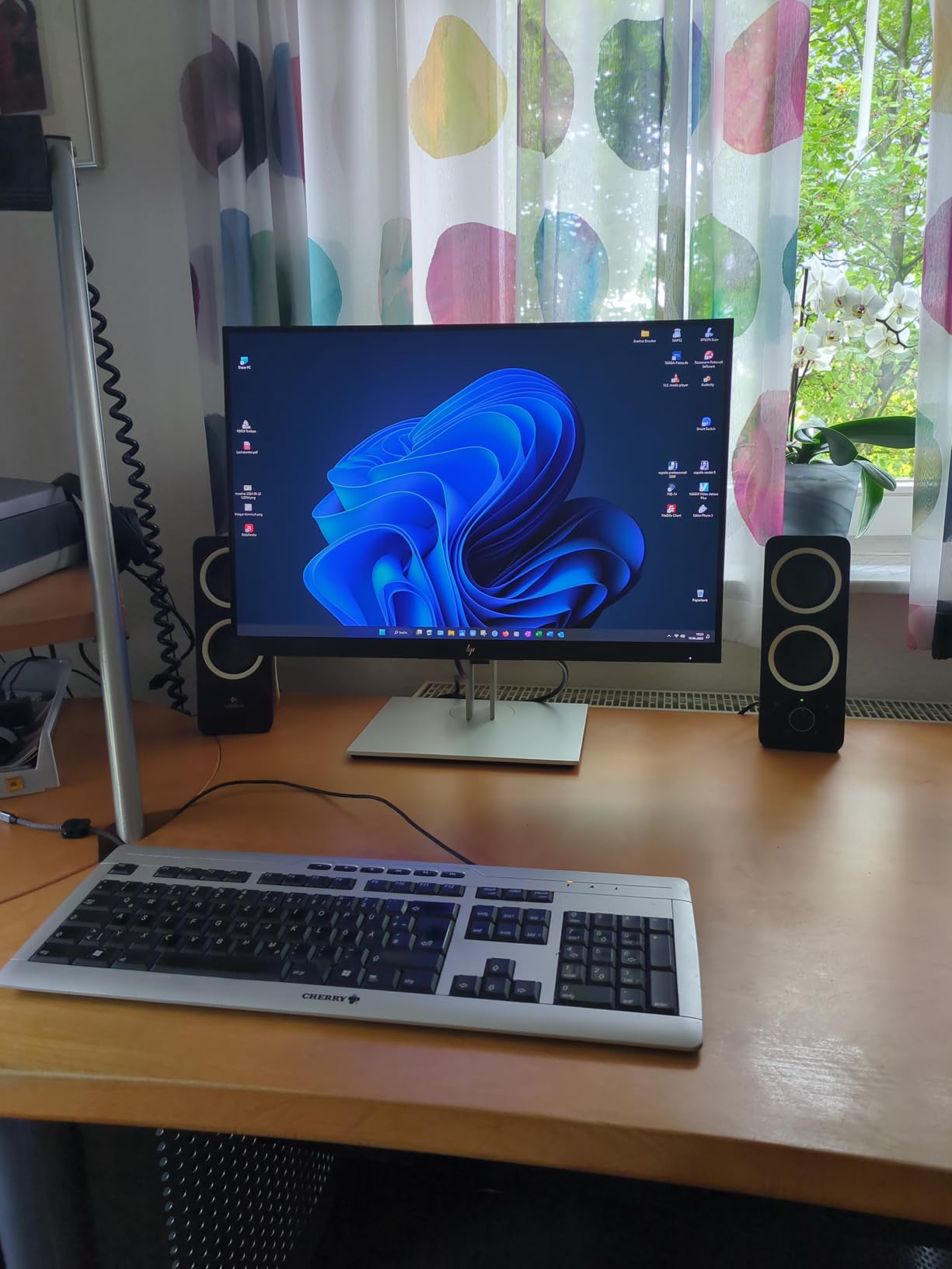 "HP E-Series E24i G4 61 cm (24"") 1920 x 1200 pixels WUXGA Noir, Argent"