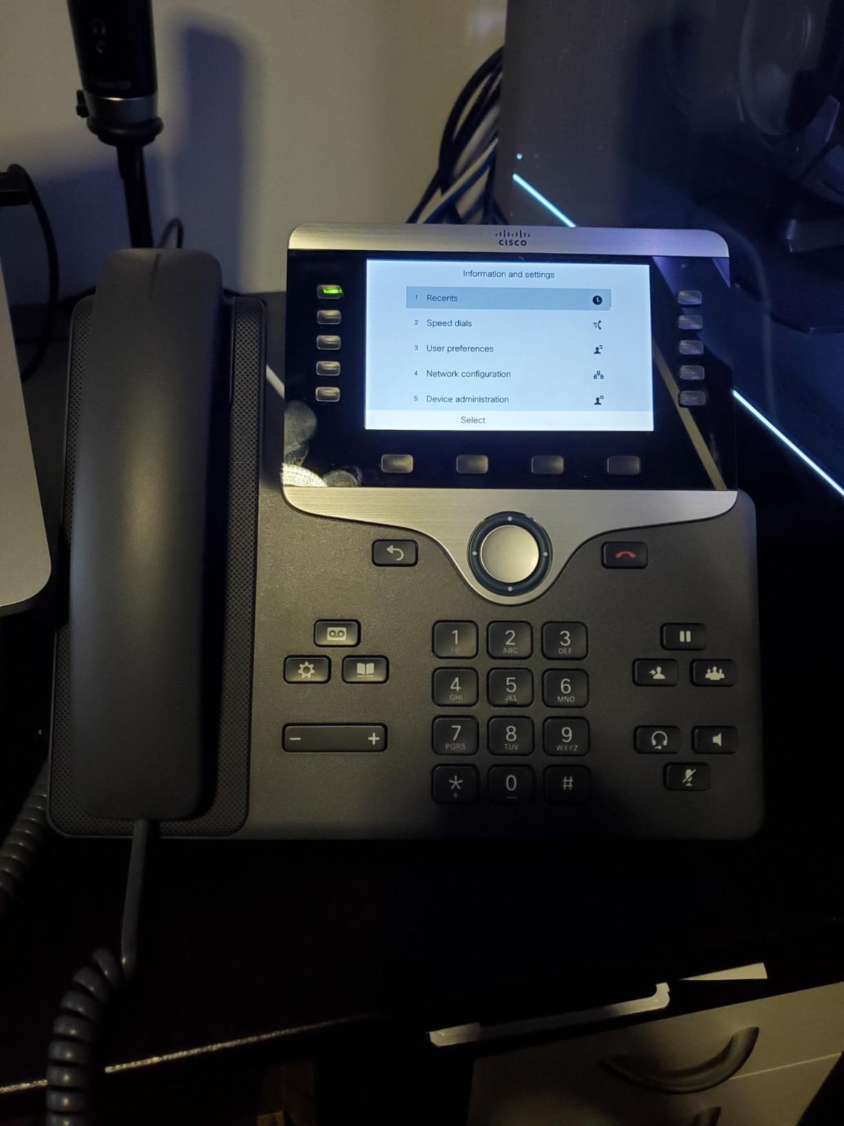 CISCO IP Phone 8811 3rd Party Call Control without Power Supply