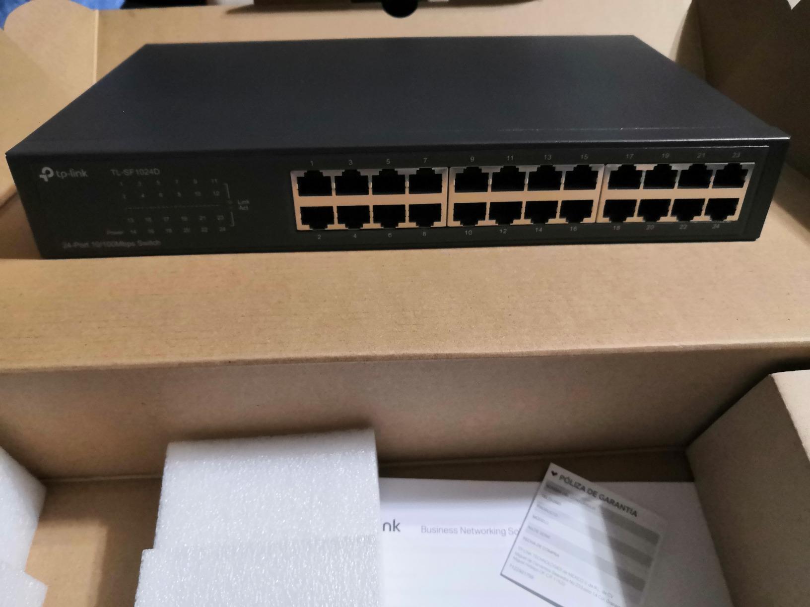 24 p 10/100M Switch 13 inch rack-mount