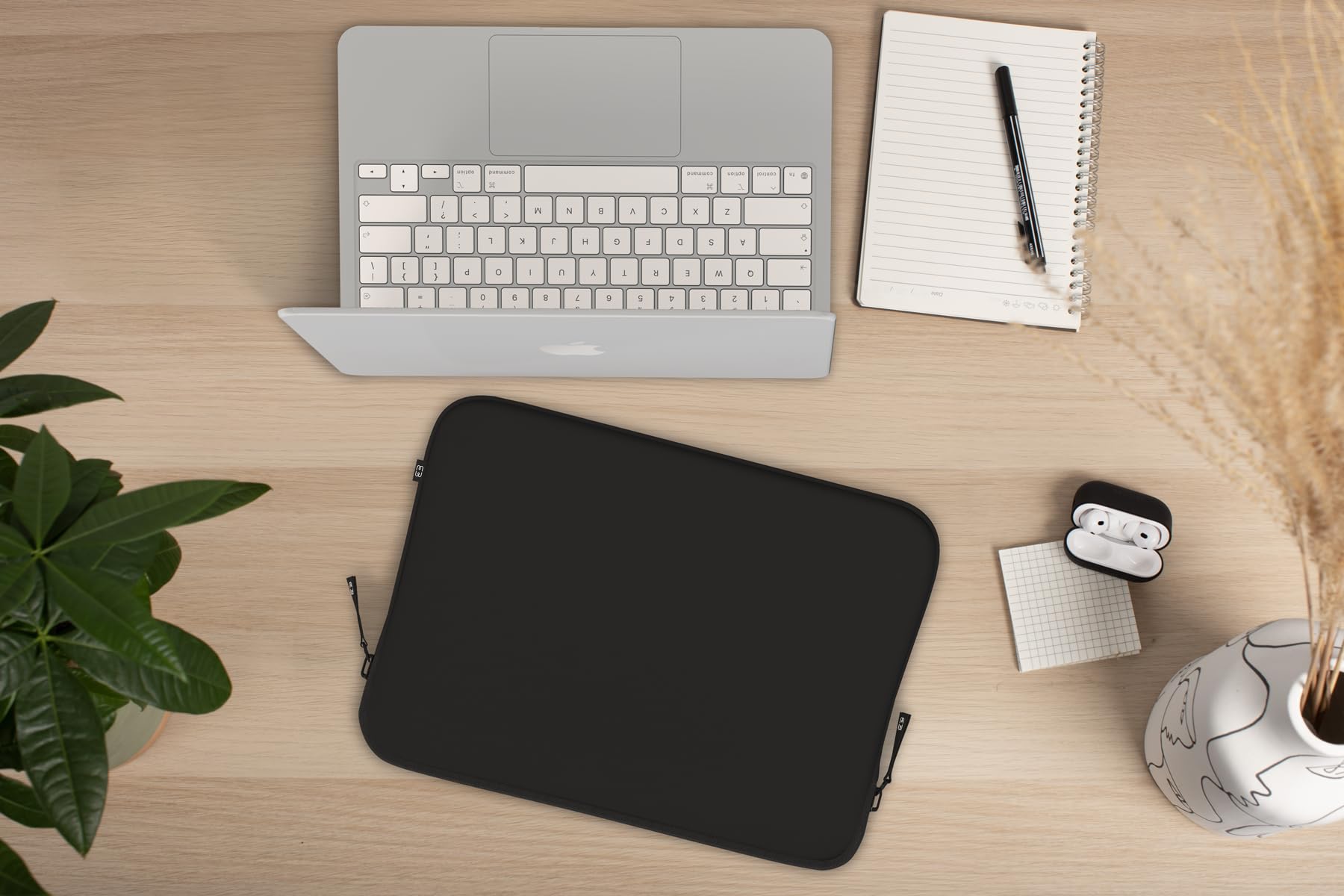 MW MACBOOK NEO SLEEVE BLACK/BLACK