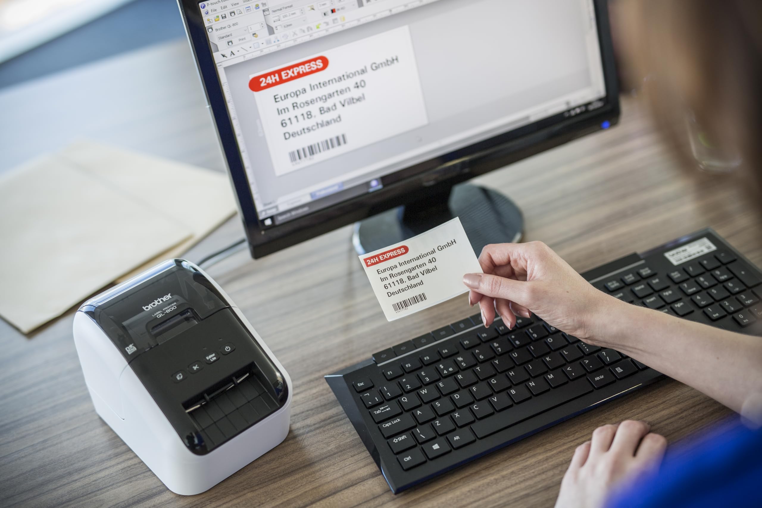 BROTHER QL-800 Label printer two-colour monochrome direct thermal Roll 6.2 cm 300x600dpi 93 labels/min USB cutter Black White