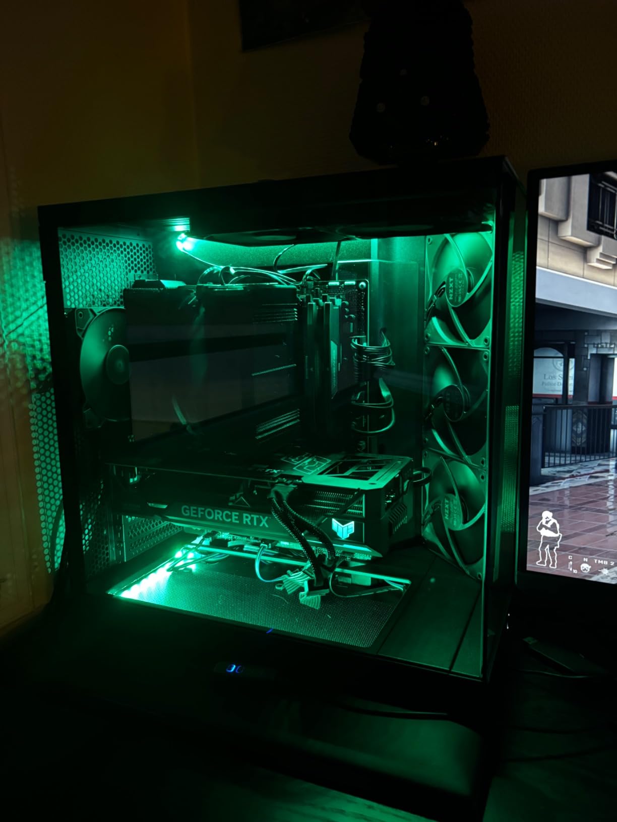 ASUS Dual GeForce RTX 4070 SUPER EVO OC Edition 12Go GDDR6X PCIe 4.0 12Go GDDR6X DLSS 3 HDMI 2.1a DisplayPort 1.4a