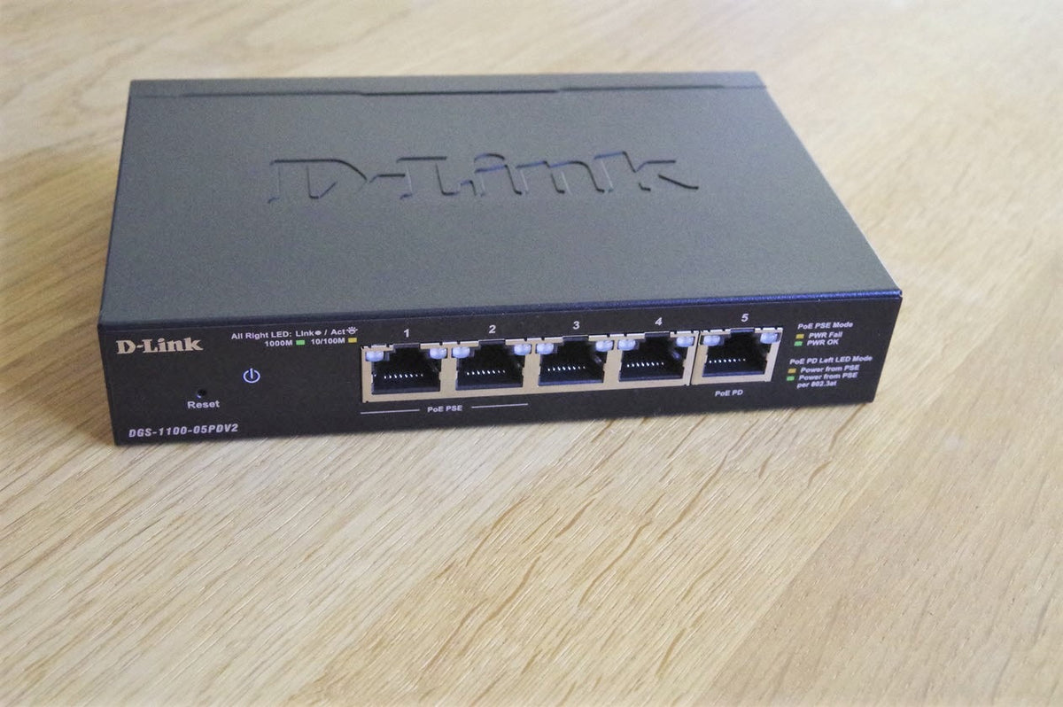 D-LINK 24-Port Layer2 PoE Gigabit Smart Switch 24x 10/100/1000Mbit/s TP RJ-45 Port of which 12 x PoE 802.3af/802.3at802.3x Flow