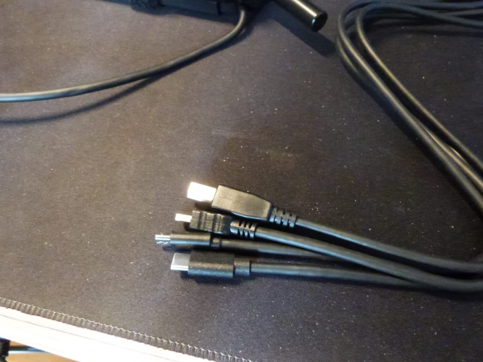 CHERRY Bras de microphone MA 6.0 UNI USB avec hub intégré