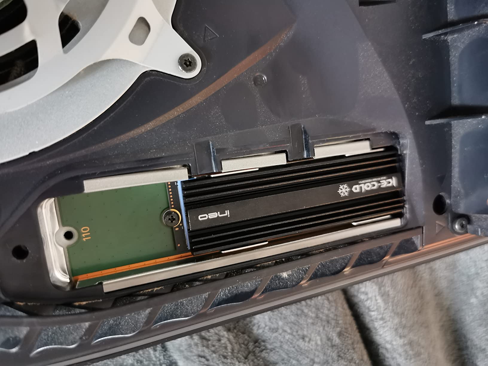 WD Black 2To SN850 NVMe SSD Supremely Fast PCIe Gen4 x4 M.2 internal single-packed