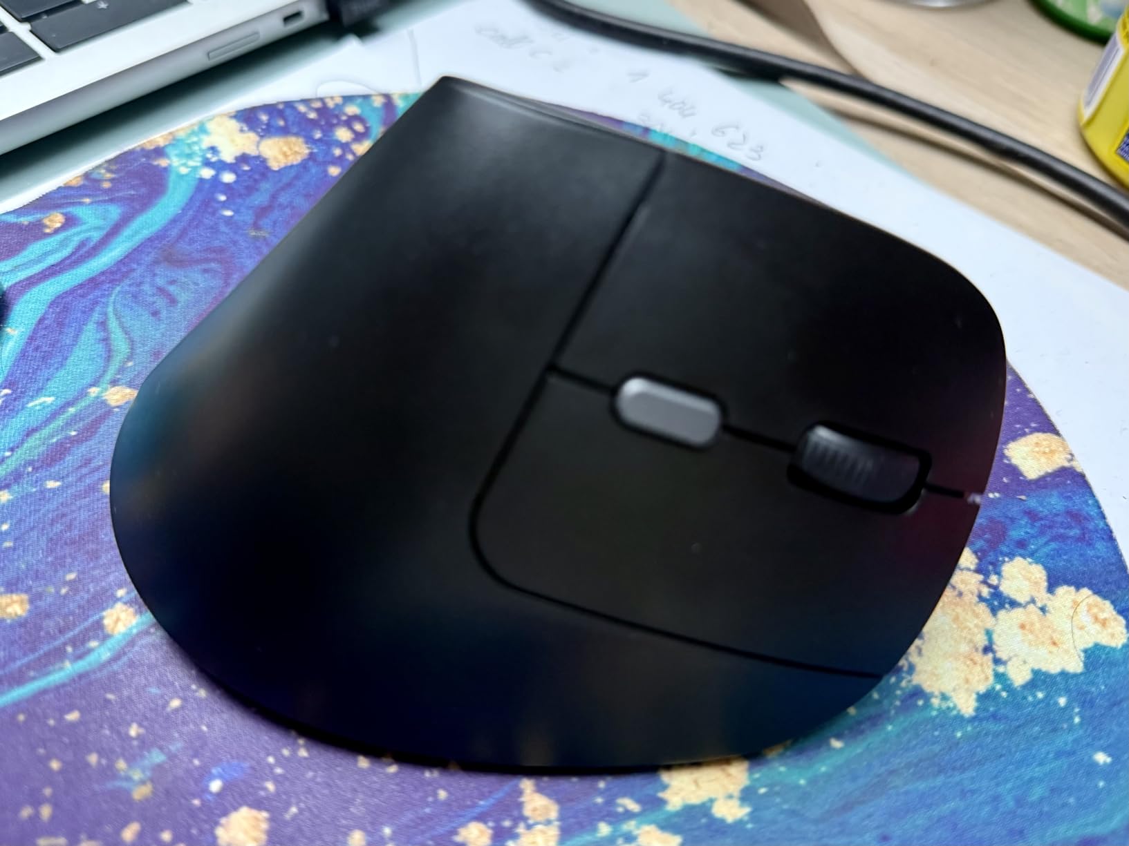 TRUST Souris sans fil ergonomique VERTO - Noire