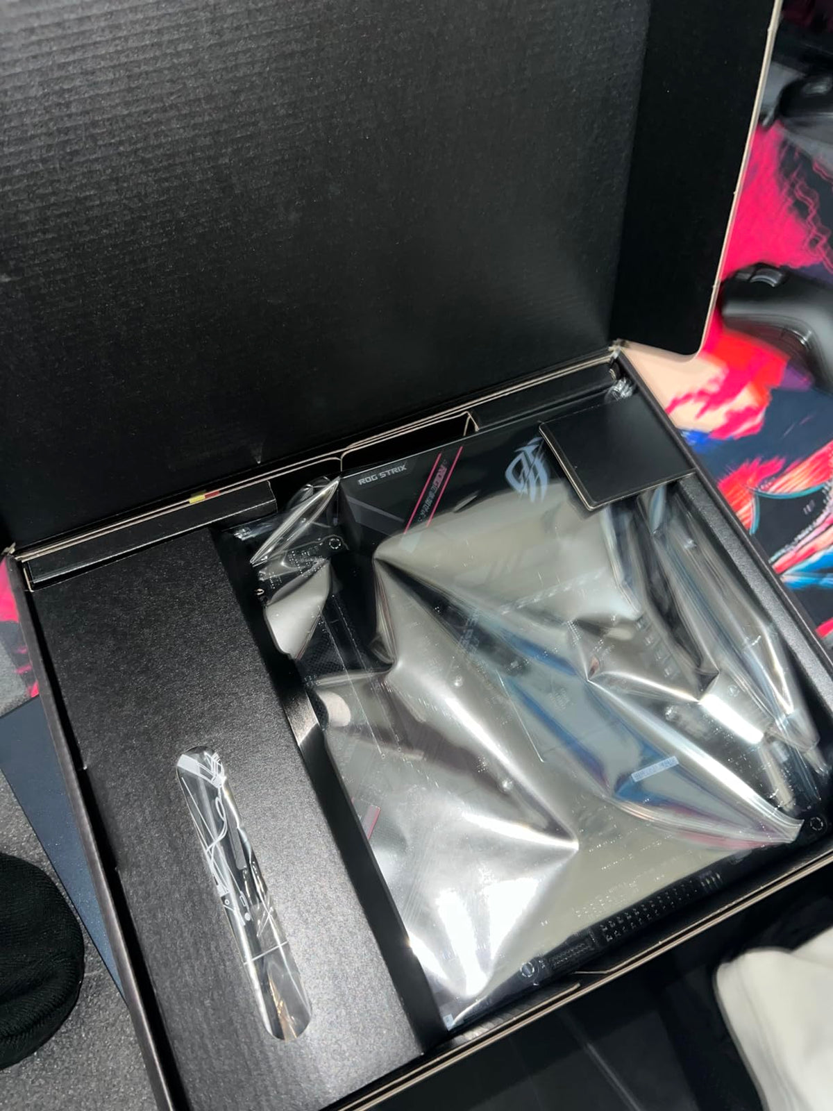 ASUS ROG STRIX B550-F GAMING WIFI II AM4 Socket 4x4DDR 1xHDMI 1xDP 2xM.2