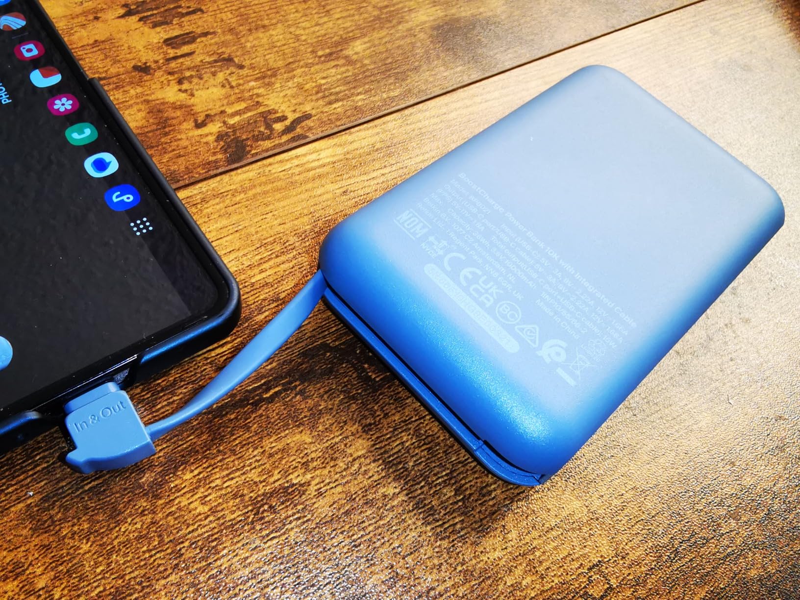 BELKIN 10k PD20w Integrated USB-C Cable Power Bank Blue