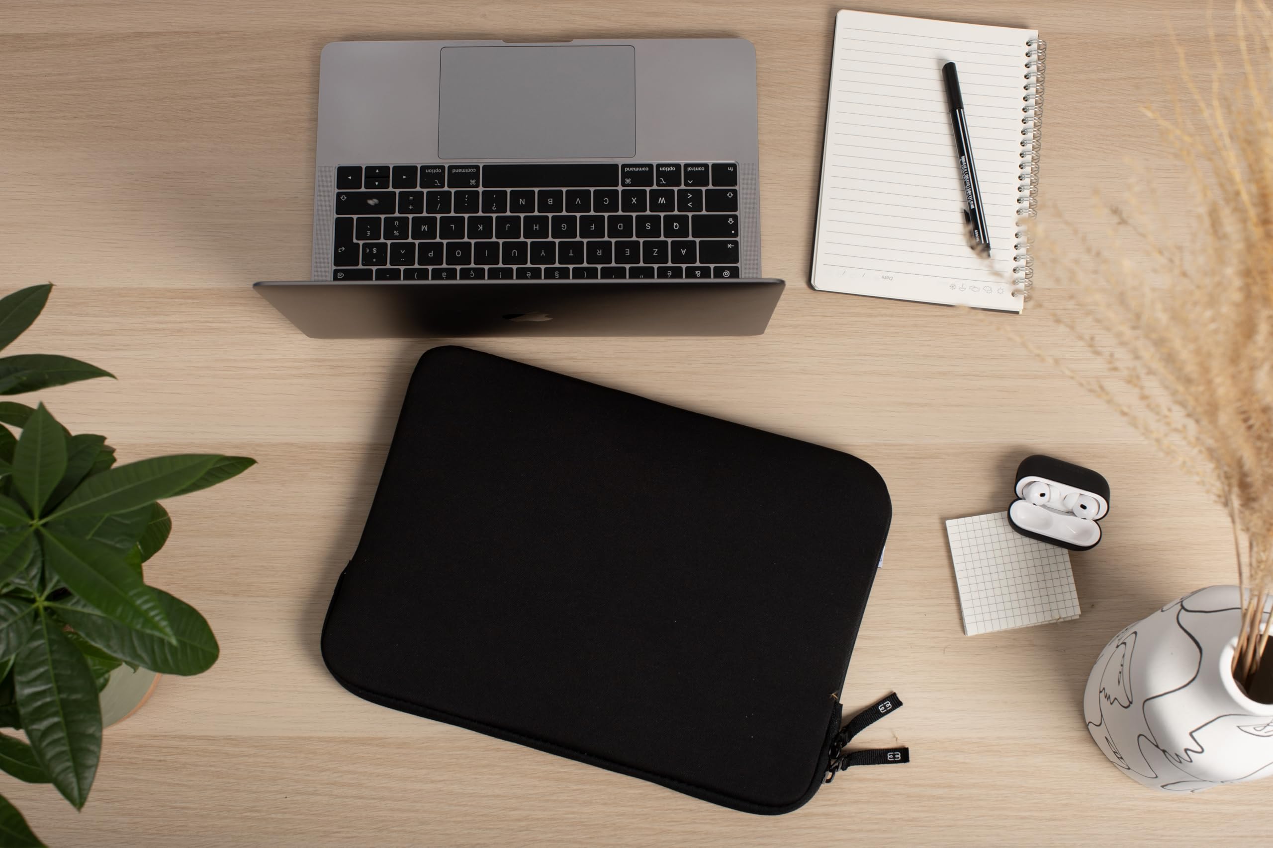 MW- SLEEVE MBP 14 BASICS LIFE BLK/WHT