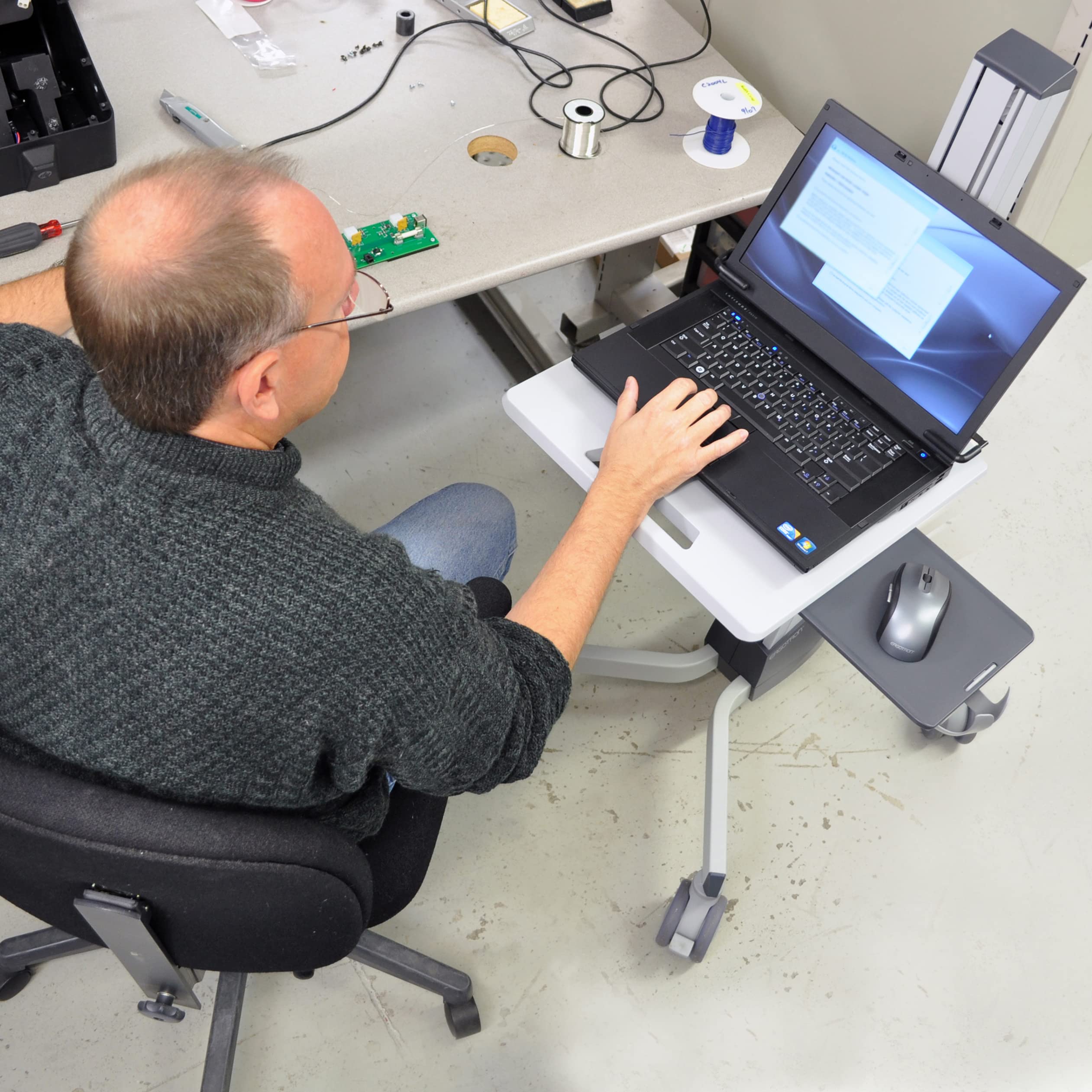 24-205-214/Neo-Flex Laptop Cart