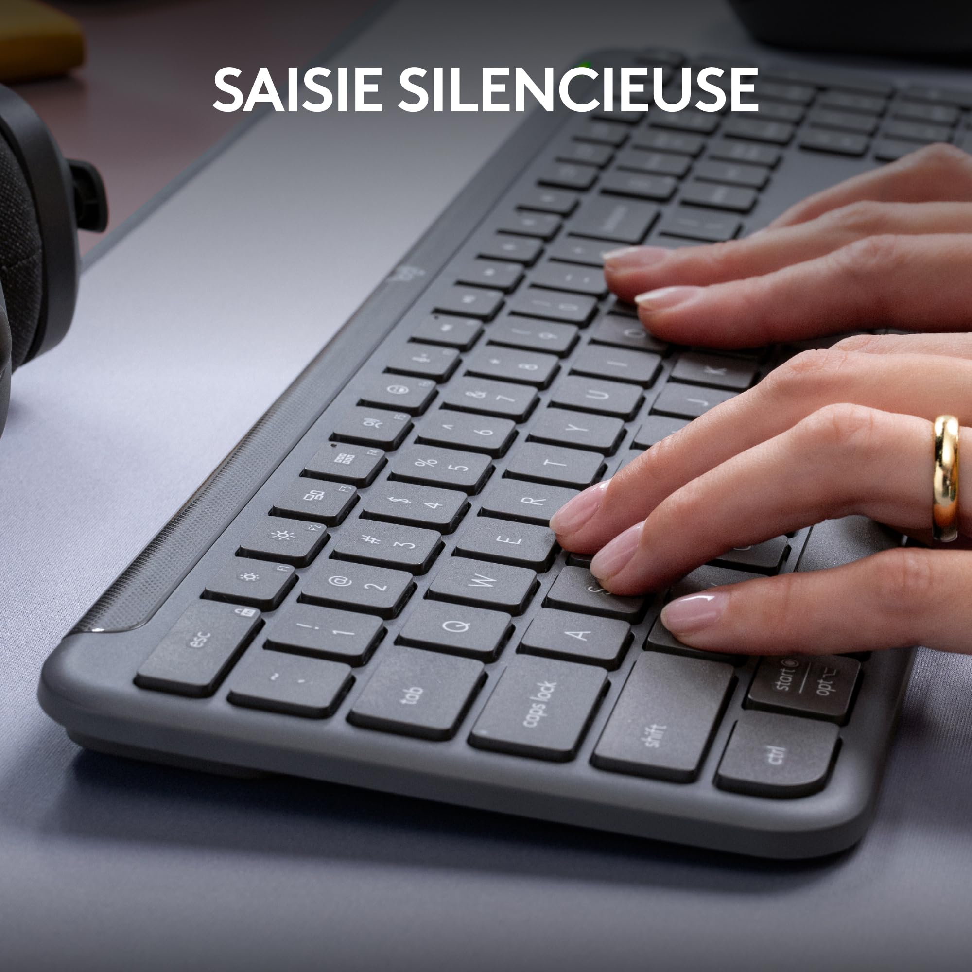 LOGITECH Signature Slim Wireless Keyboard K950 - Graphite - CENTRAL-419 (FR)