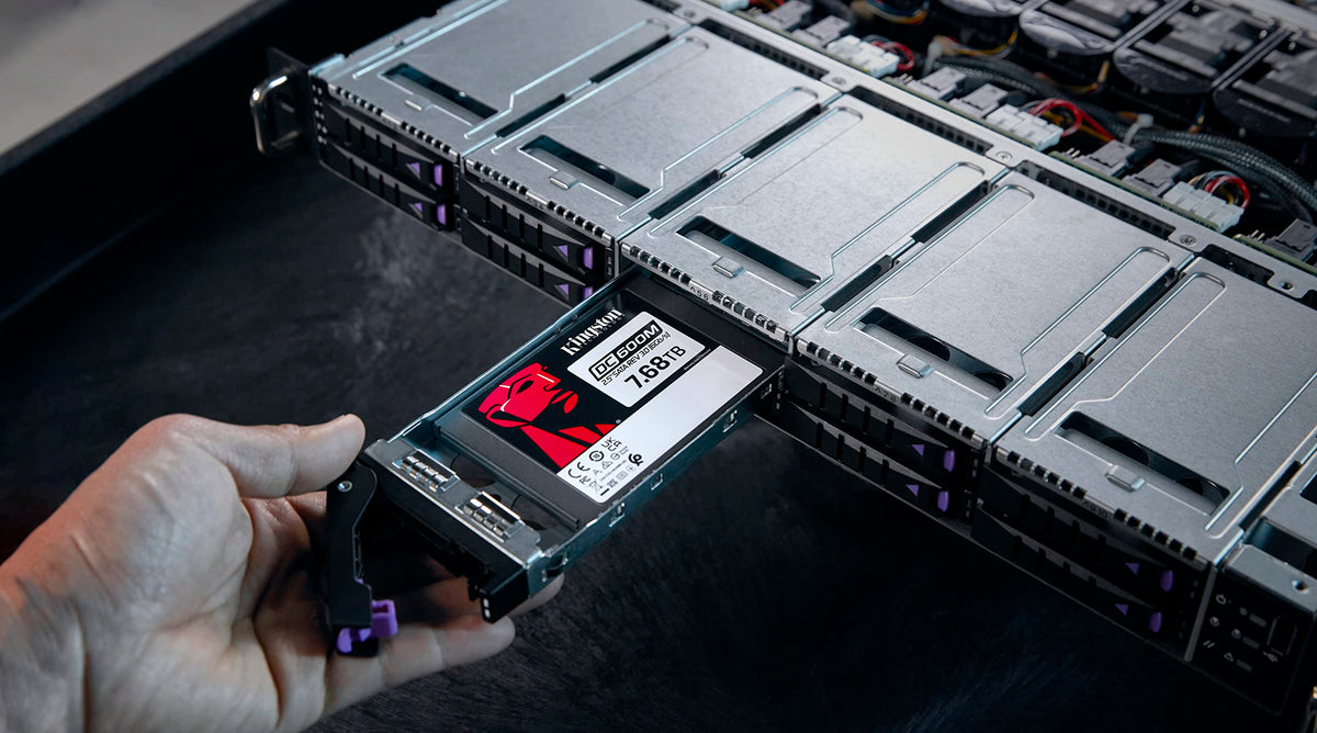 KINGSTON 3.84To DC600M 2.5p SATA3 mixed-use data center SSD for enterprise servers and NAS (VMWare Ready)
