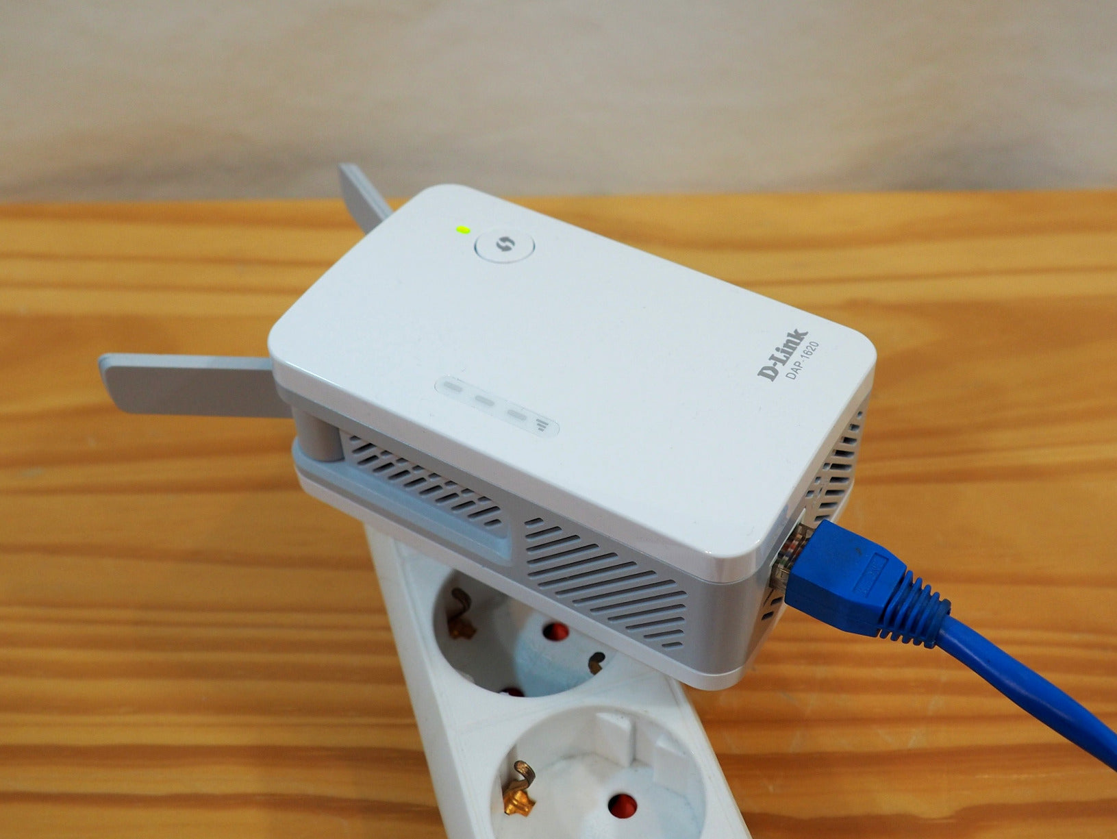 D-Link DAP-1610 Émetteur et récepteur réseau Blanc 10, 100 Mbit/s