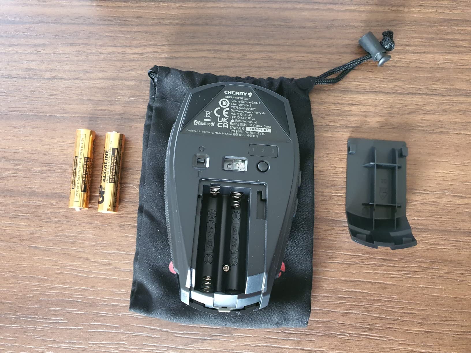 CHERRY Souris Gentix BT Bluetooth noire