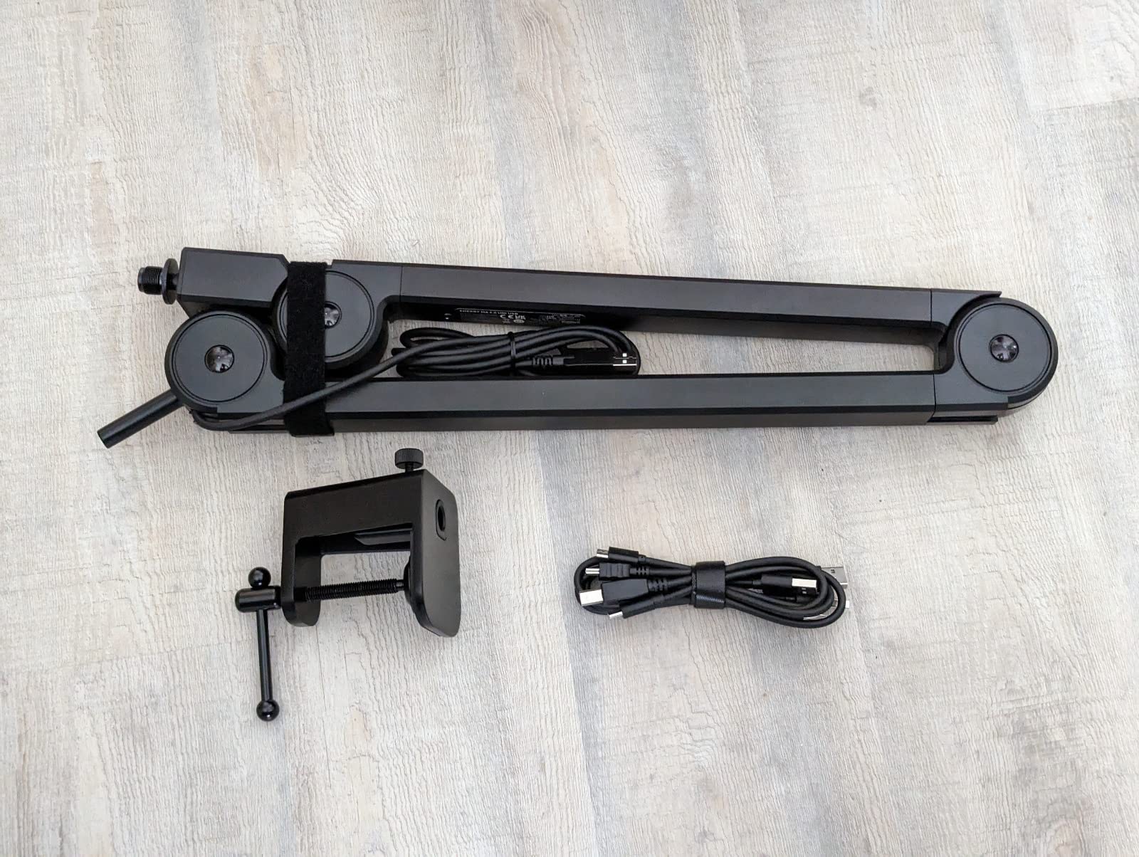 CHERRY Bras de microphone MA 6.0 UNI USB avec hub intégré