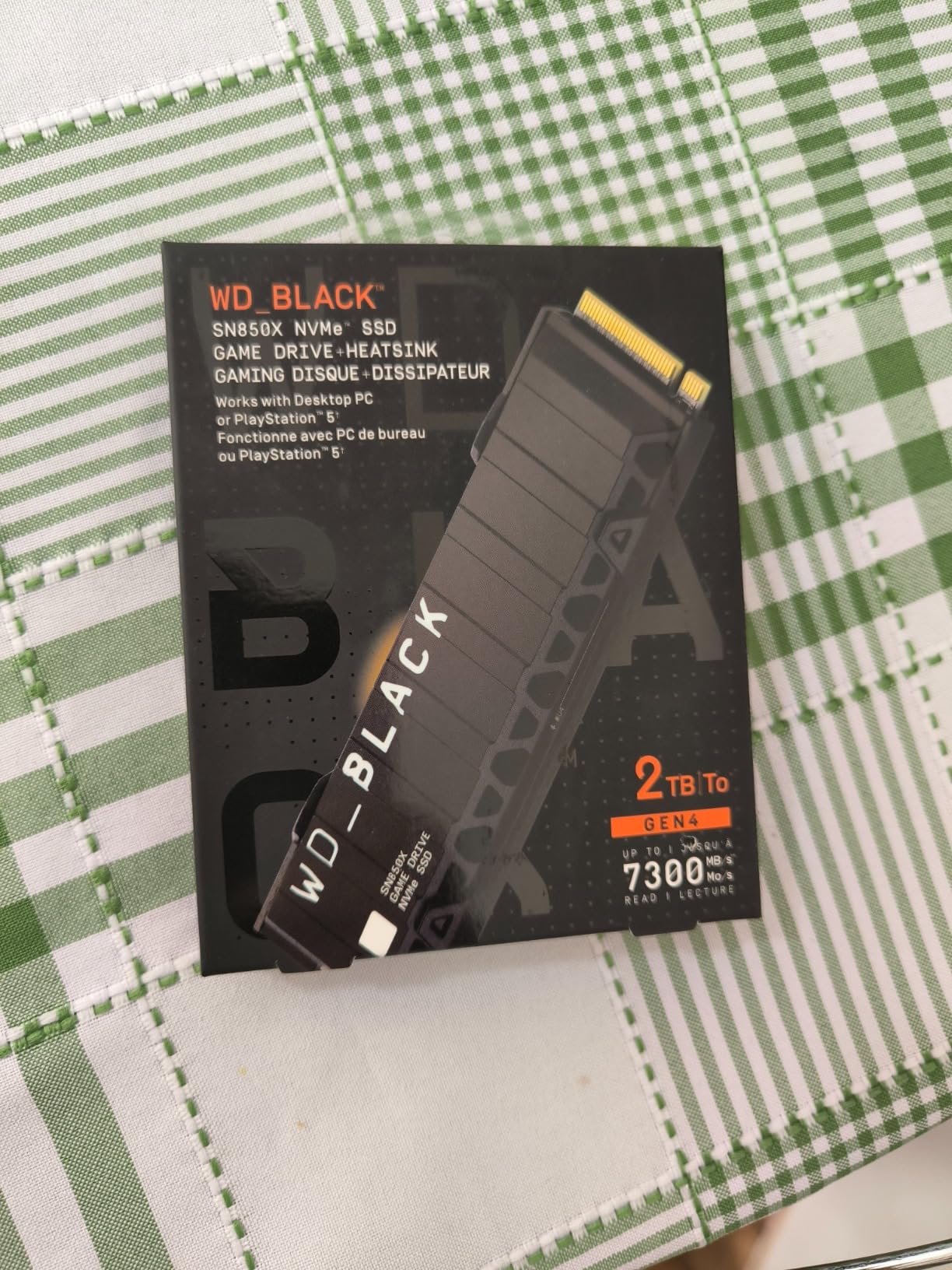 WD Black 1To SN850X NVMe SSD Supremely Fast PCIe Gen4 x4 M.2 with heatsink internal single-packed POWERED BY SANDISK