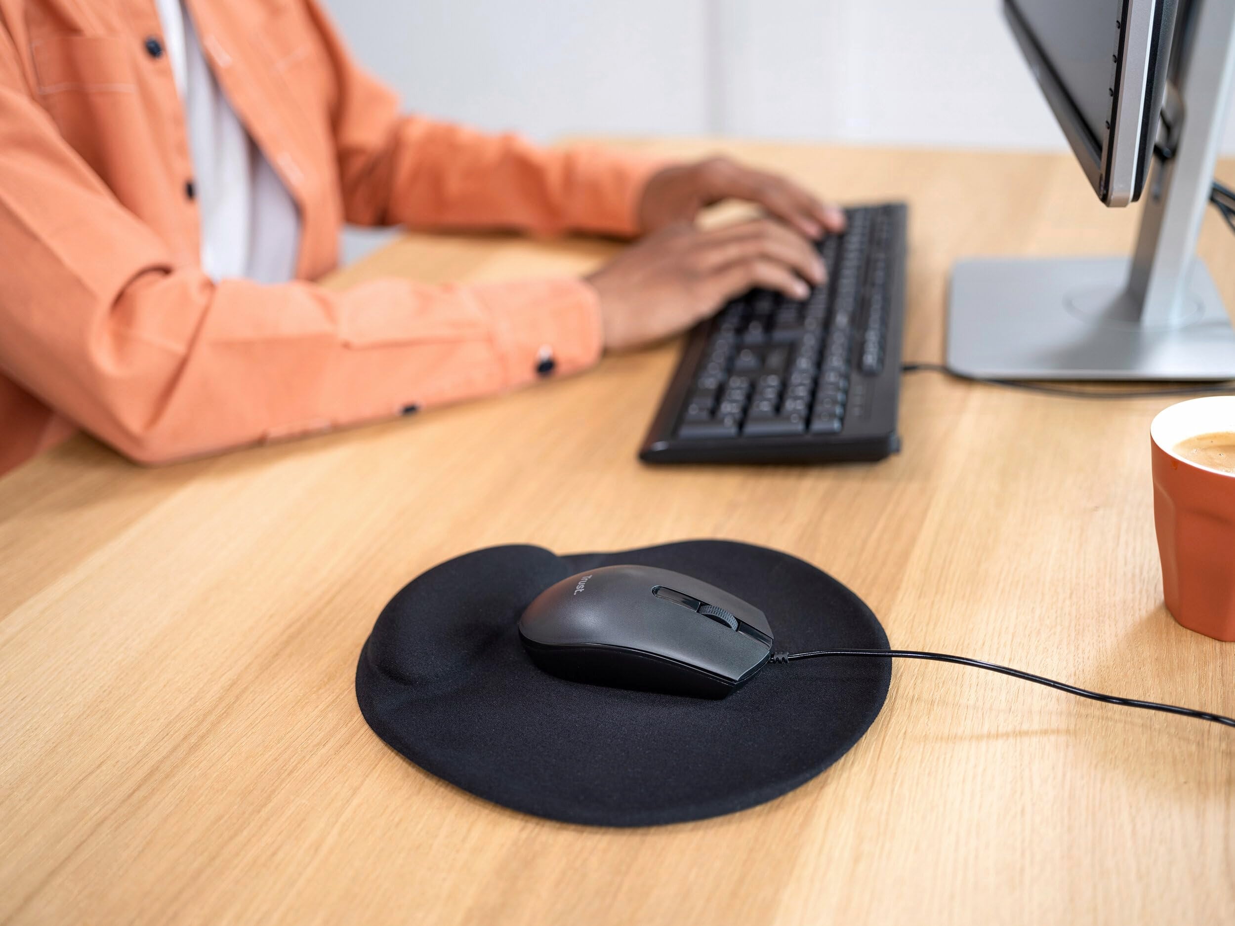 TRUST Souris filaire BASI - Noire