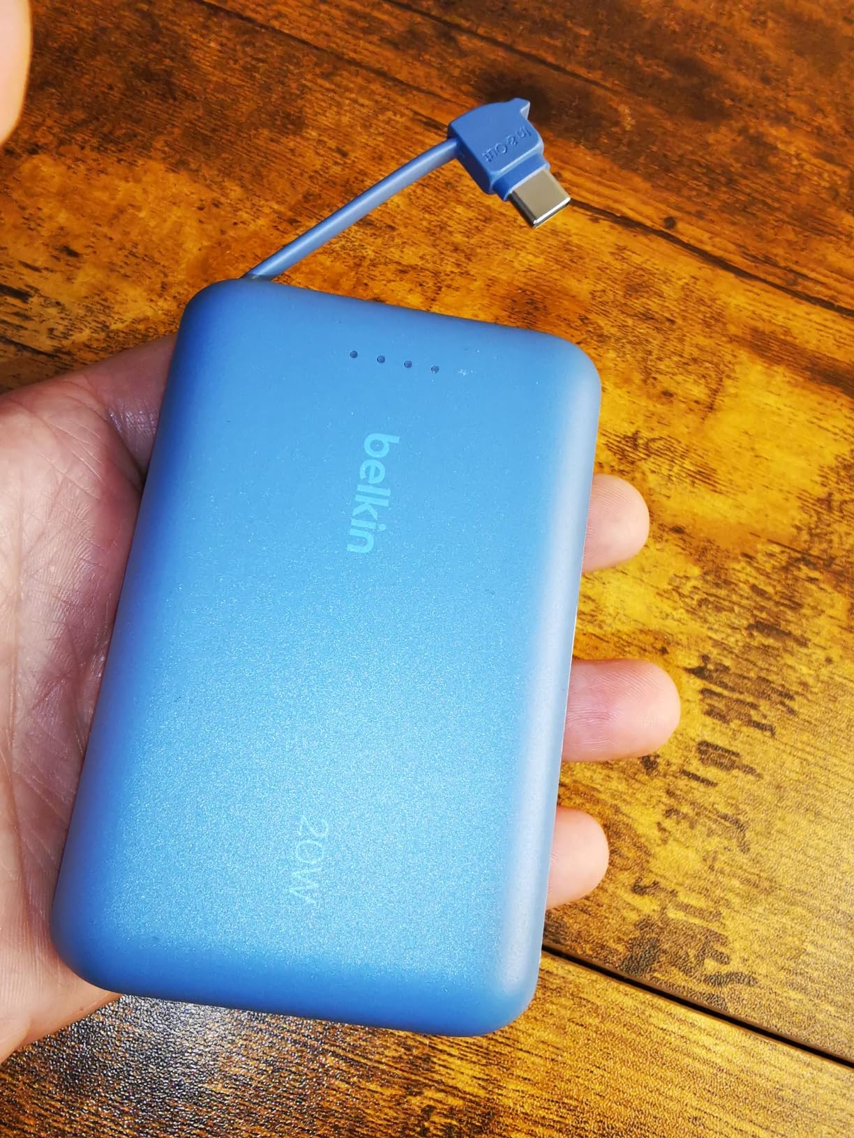 BELKIN 10k PD20w Integrated USB-C Cable Power Bank Blue