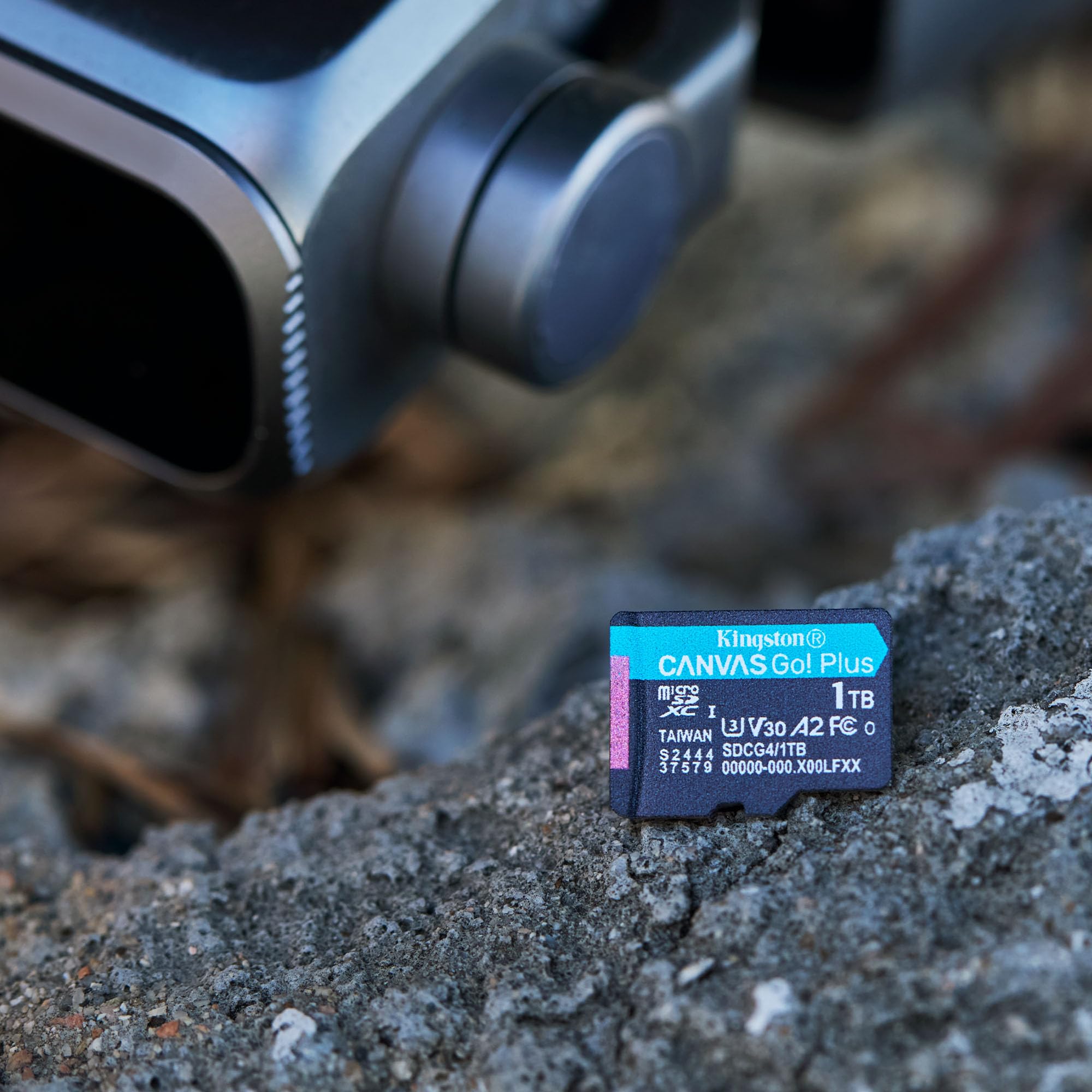 KINGSTON 1To microSDXC Canvas Go Plus Gen4 200Mo/s A2 U3 V30 Card + Adapter