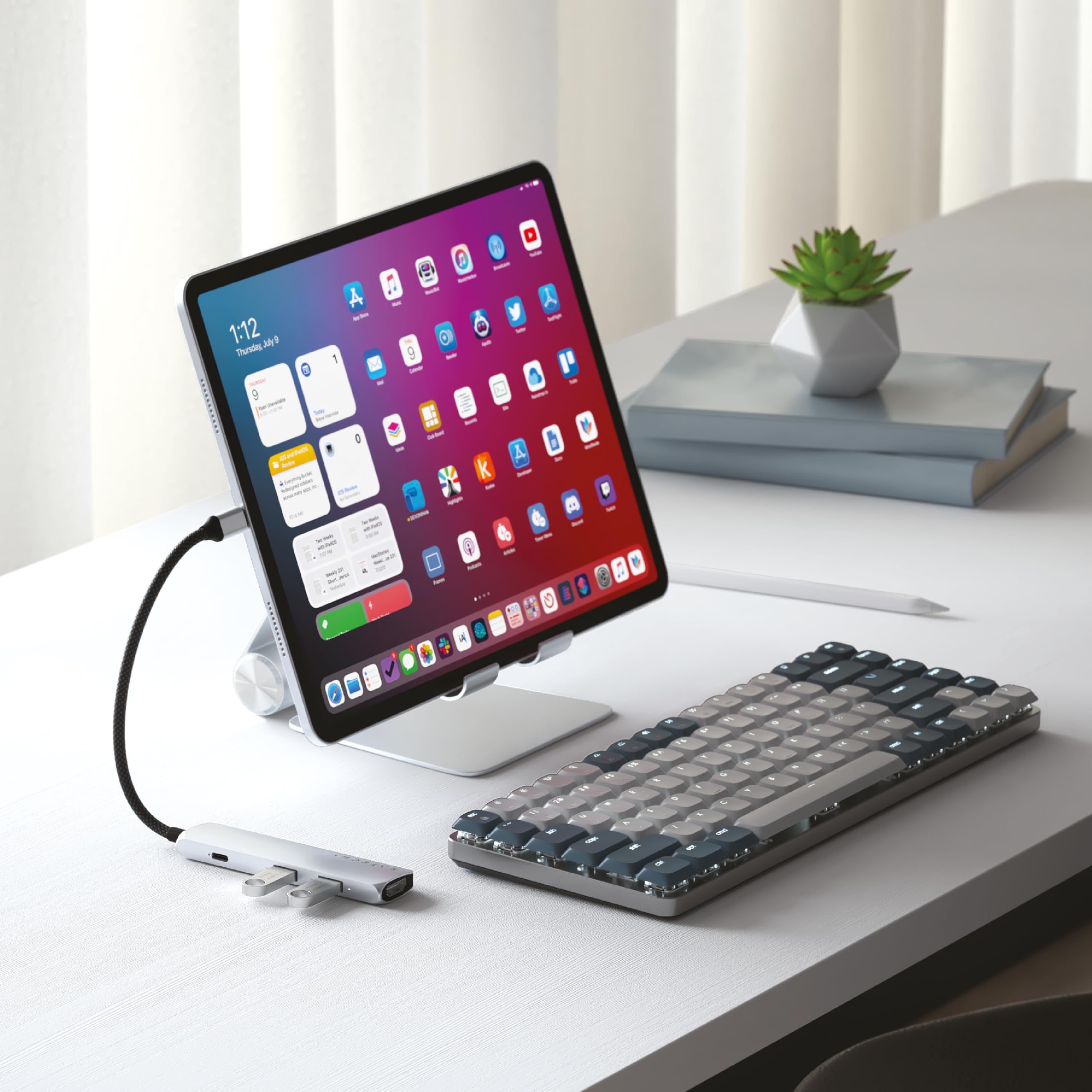 4-IN-1 USB-C MULTIPORT ADAPTER 4K SILVER