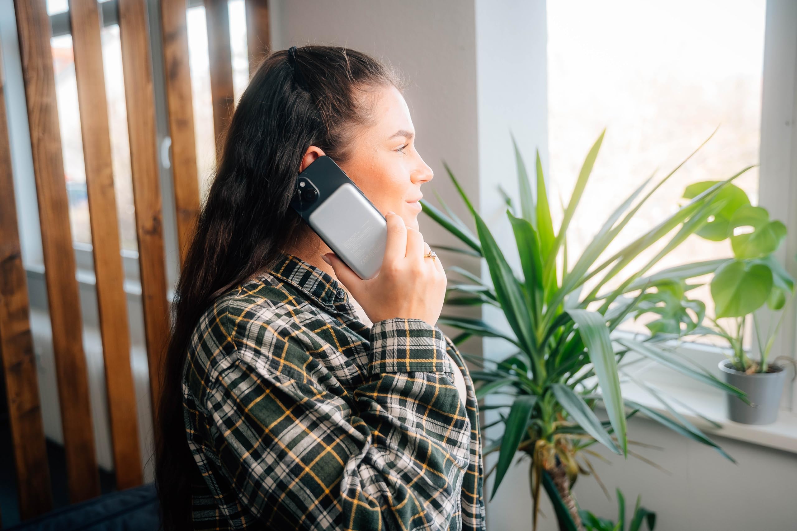VERBATIM CHARGE N GO MAGNETIC WIRELESS POWER BANK 10000 BLUE WCF (P)