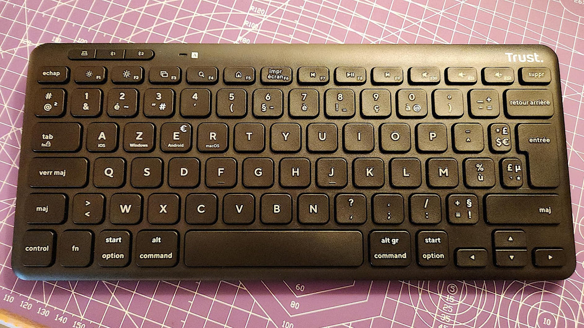 TRUST Pack clavier & souris sans fil TREZO (FR)