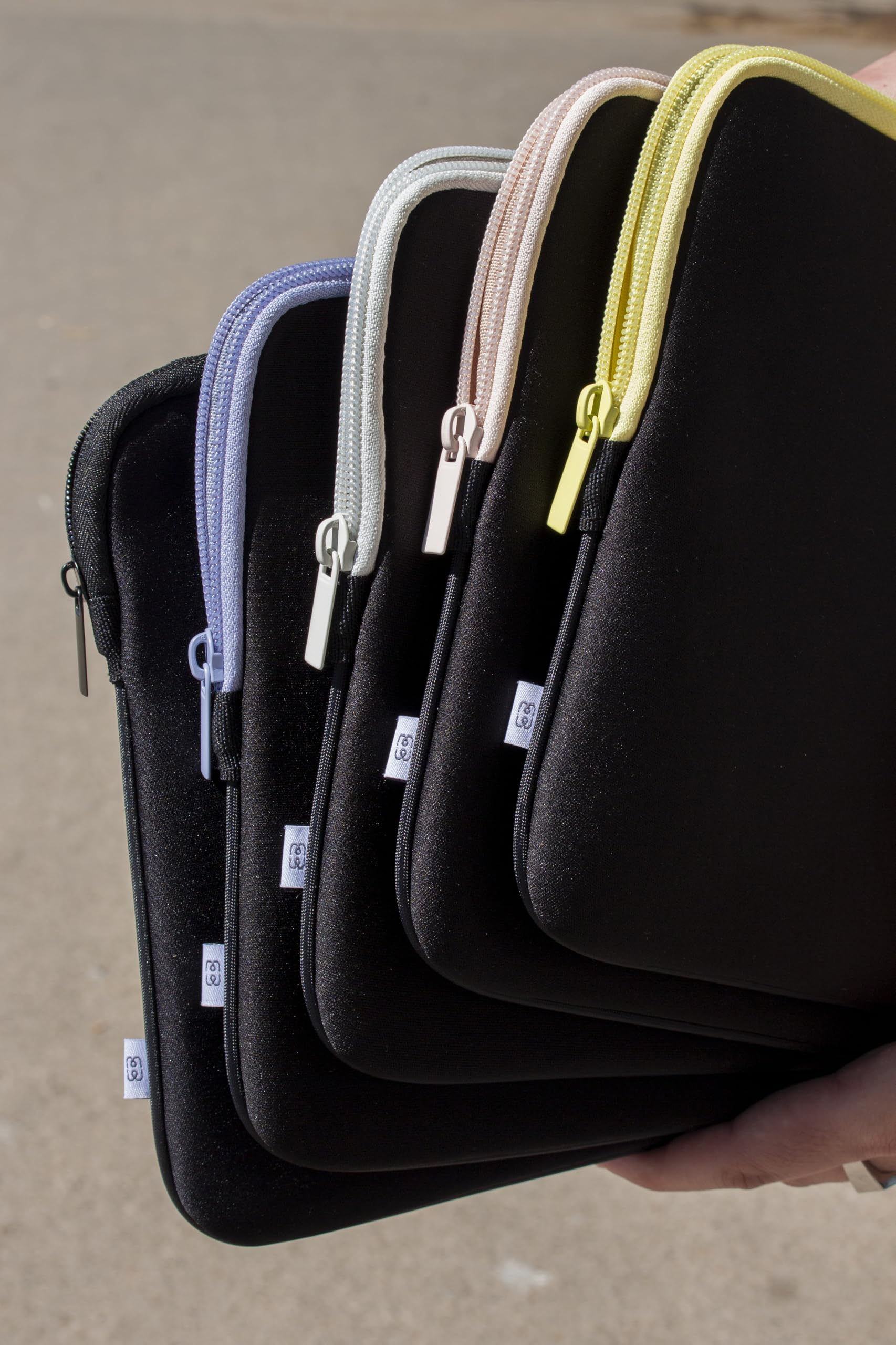 MW MACBOOK NEO SLEEVE BLACK/BLACK