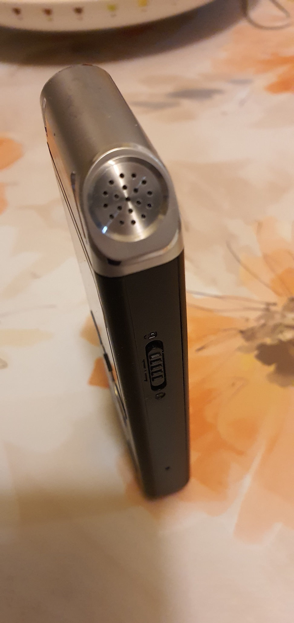 PHILIPS Dictaphone VoiceTracer DVT2110 : Optimisé pour les interviews 8Go, 2 Mic
